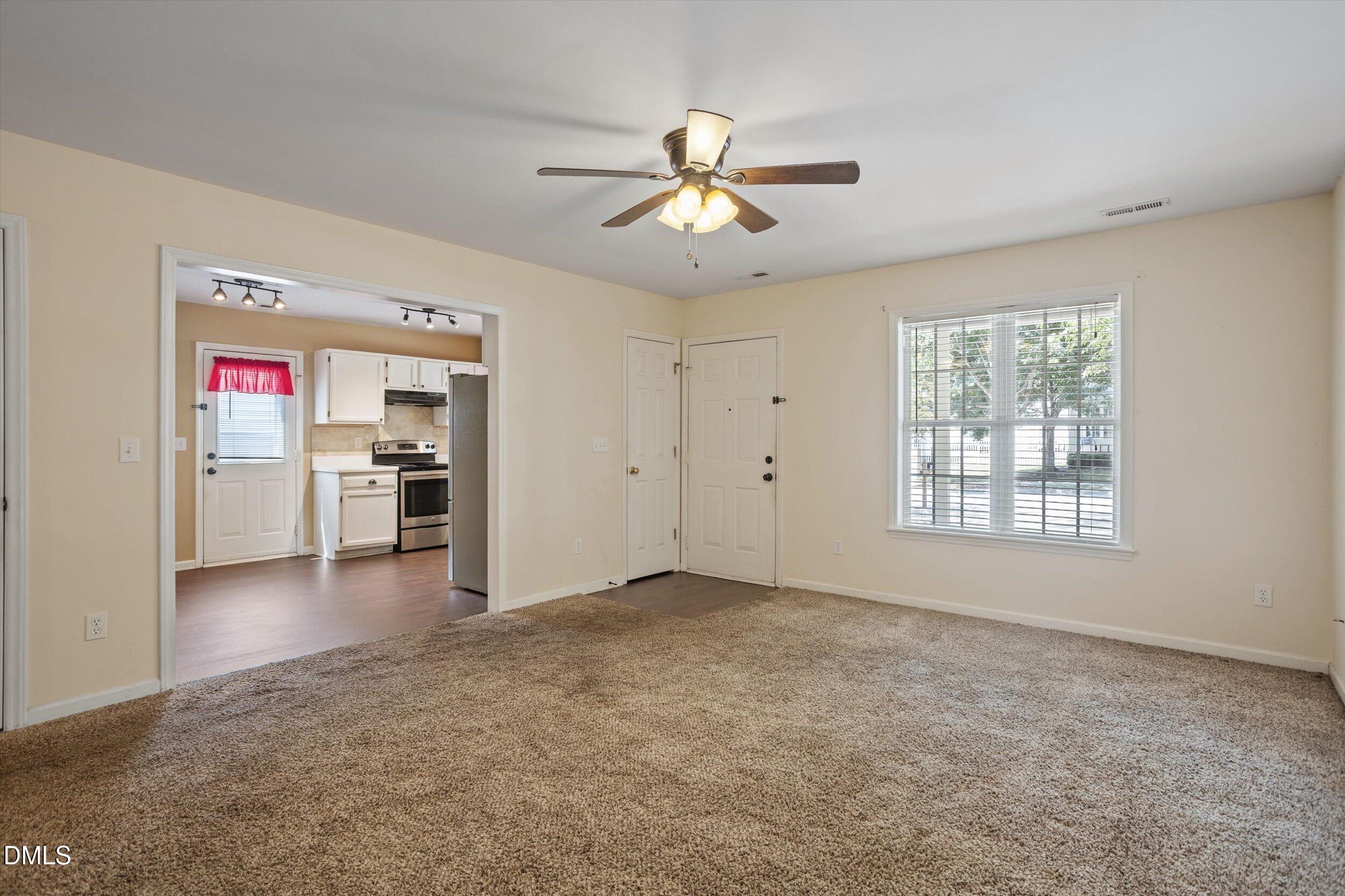 214 Highgate Circle Property Photo 2