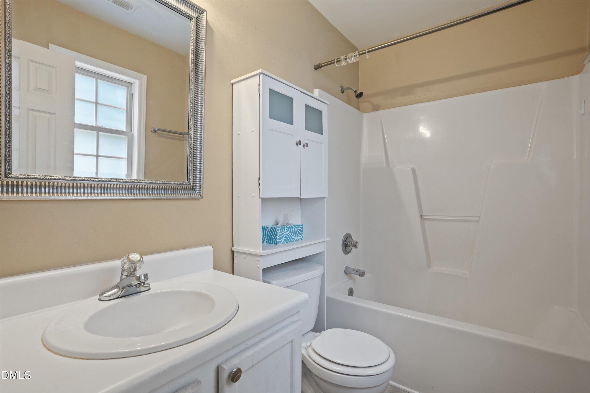 214 Highgate Circle Property Photo 13