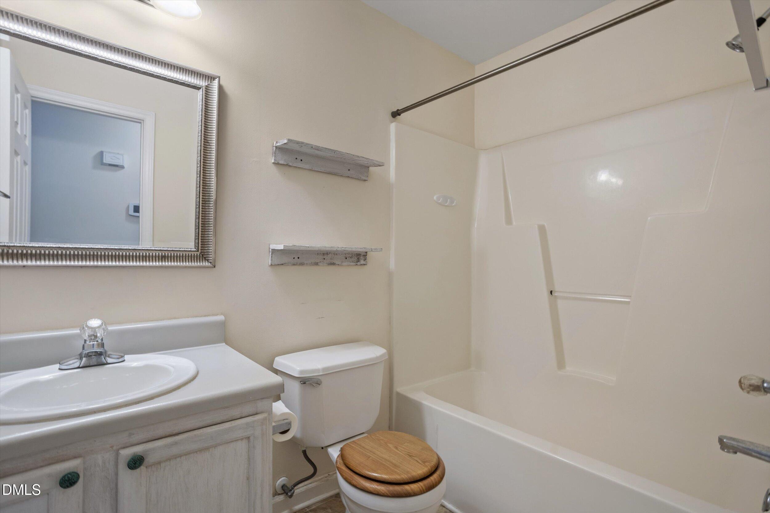 214 Highgate Circle Property Photo 17
