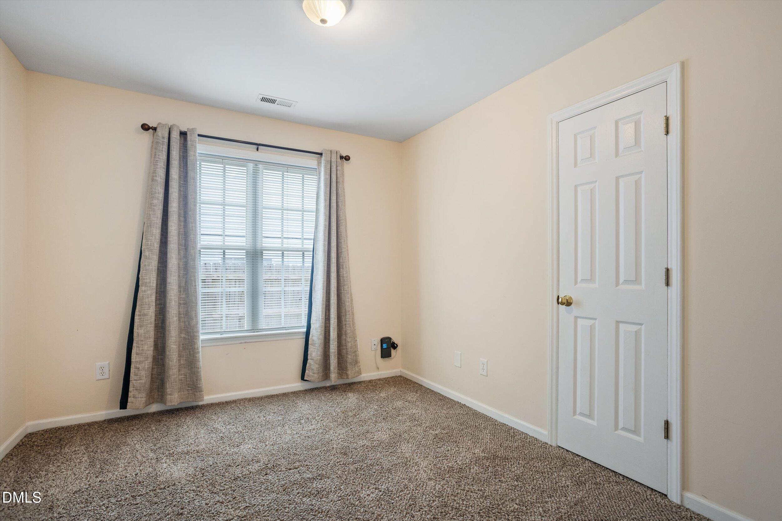 214 Highgate Circle Property Photo 18