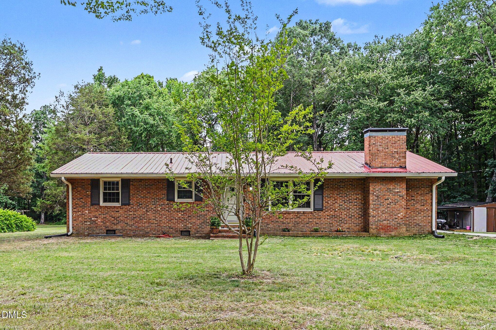 2064 Oak Hill Road Property Photo 1
