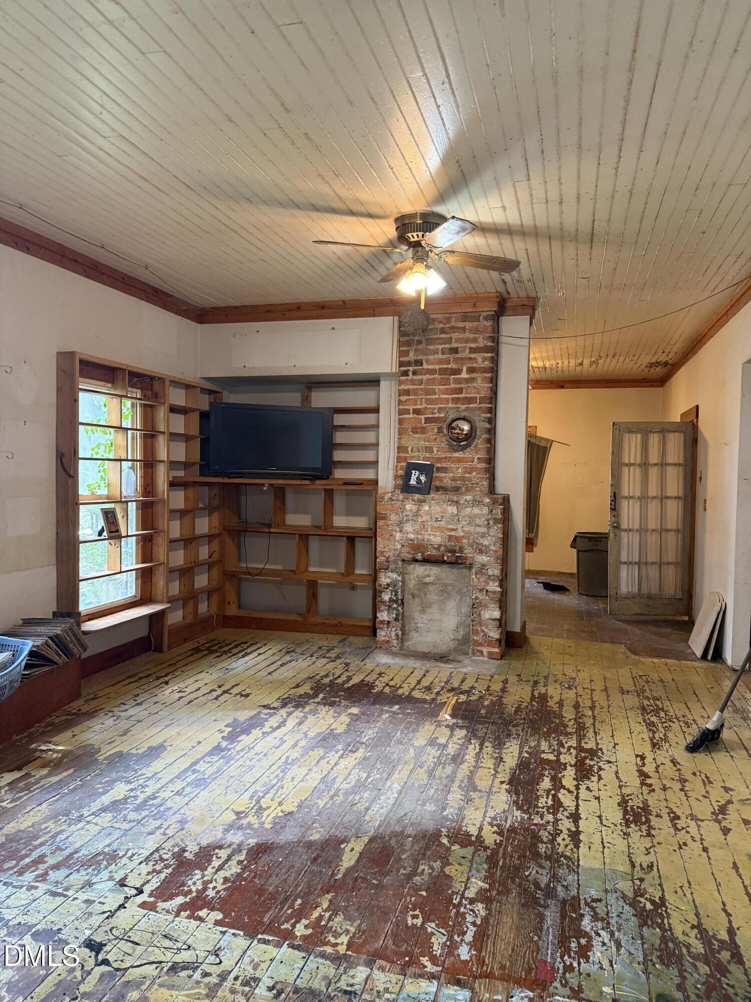 713 Shepherd Street Property Photo 9