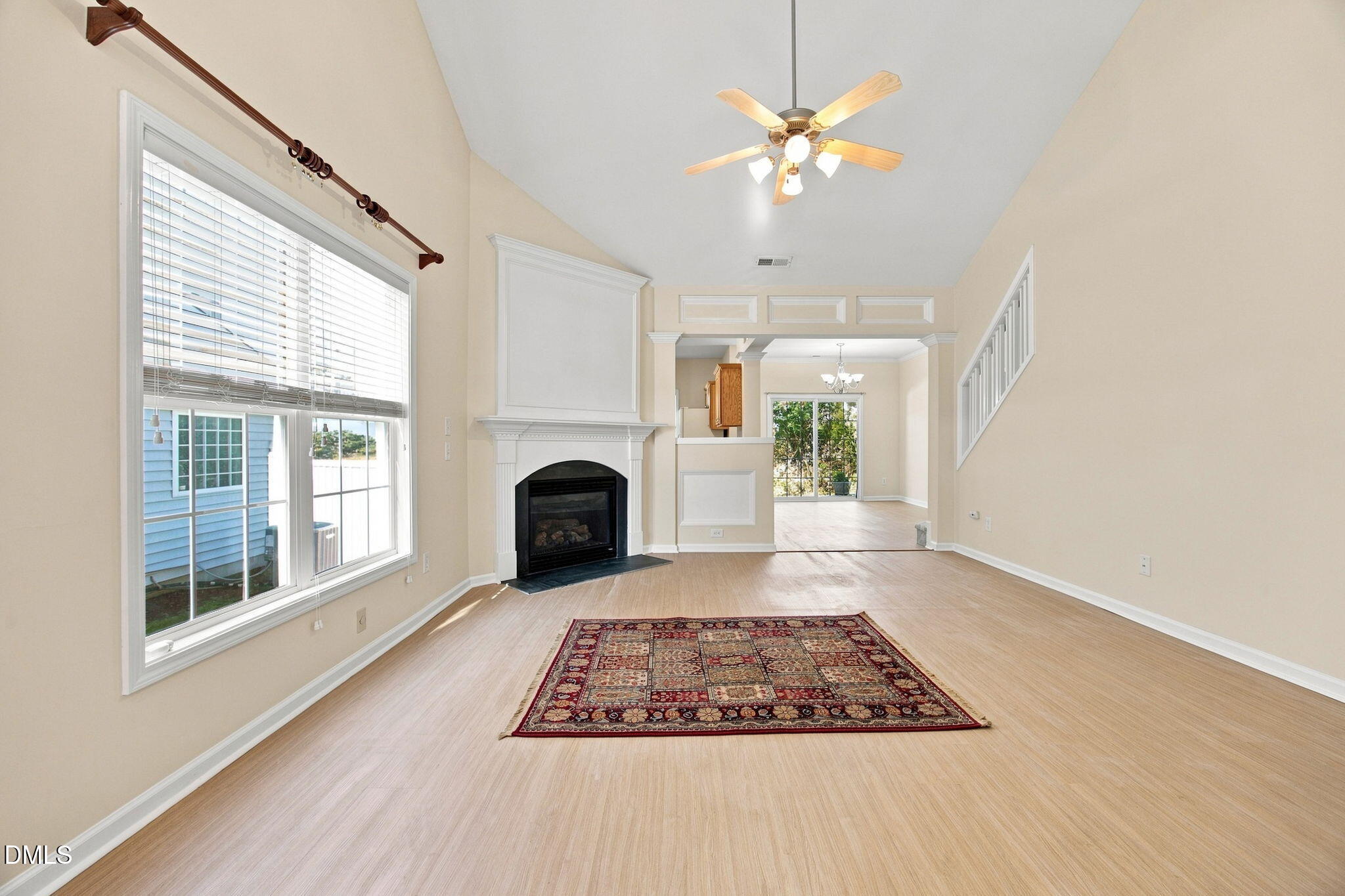 8111 Willowglen Drive Property Photo 2