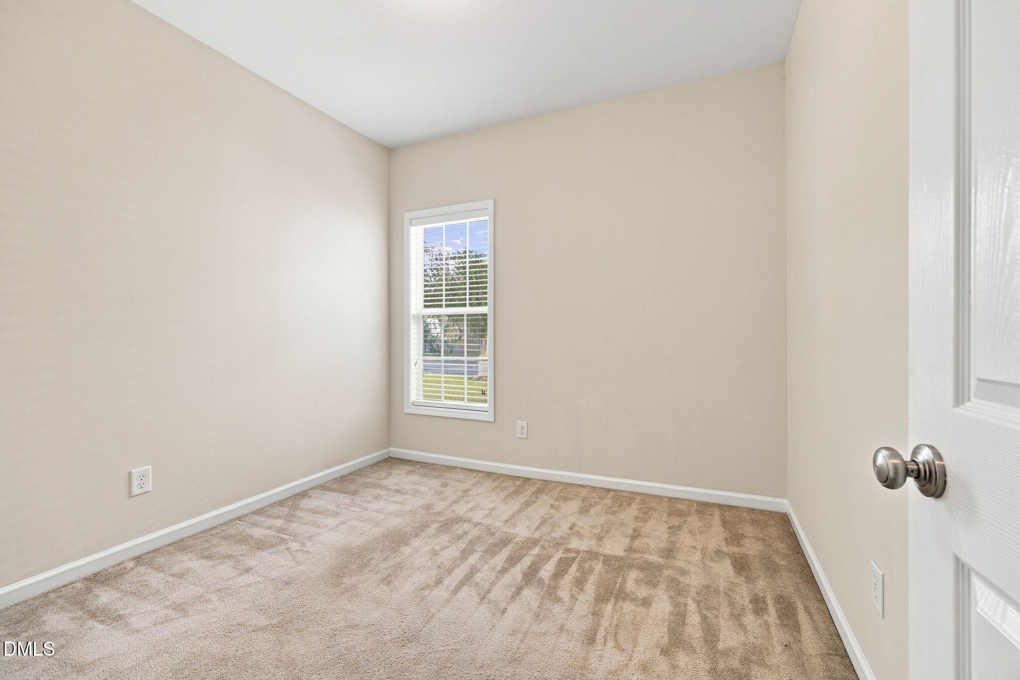 8111 Willowglen Drive Property Photo 15