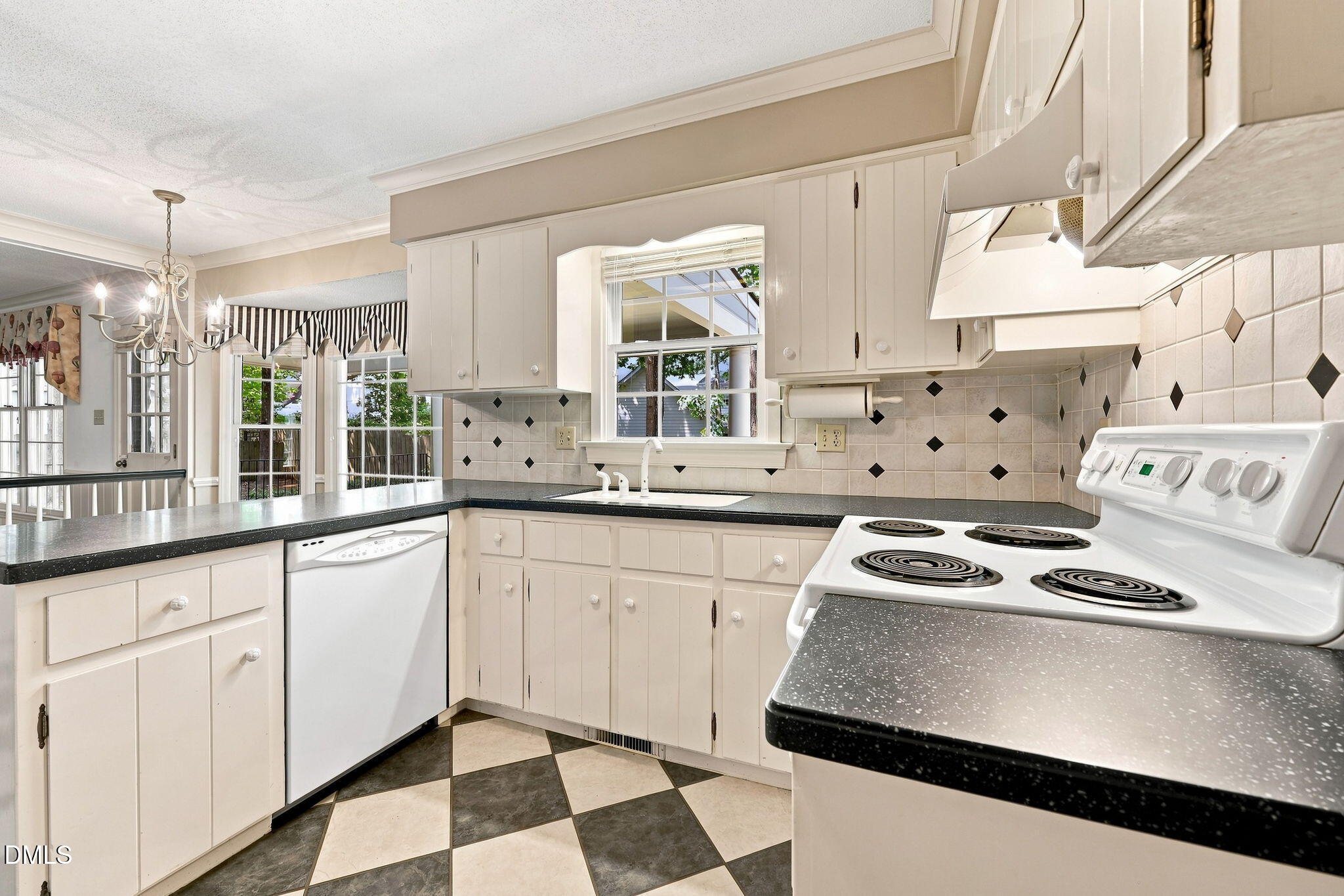 4605 Old Village Road Property Photo 14