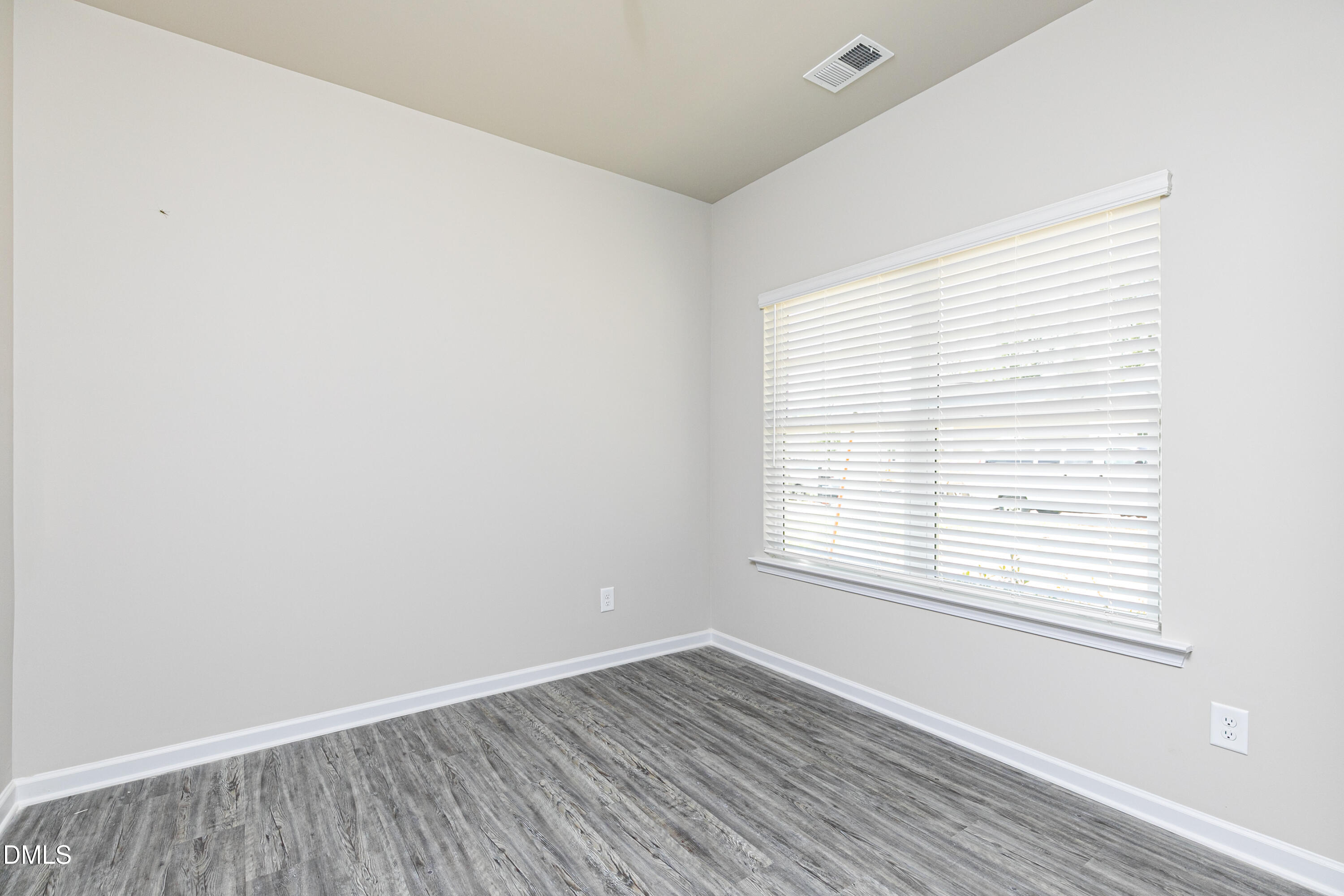 206 E American Marigold Drive Property Photo 5
