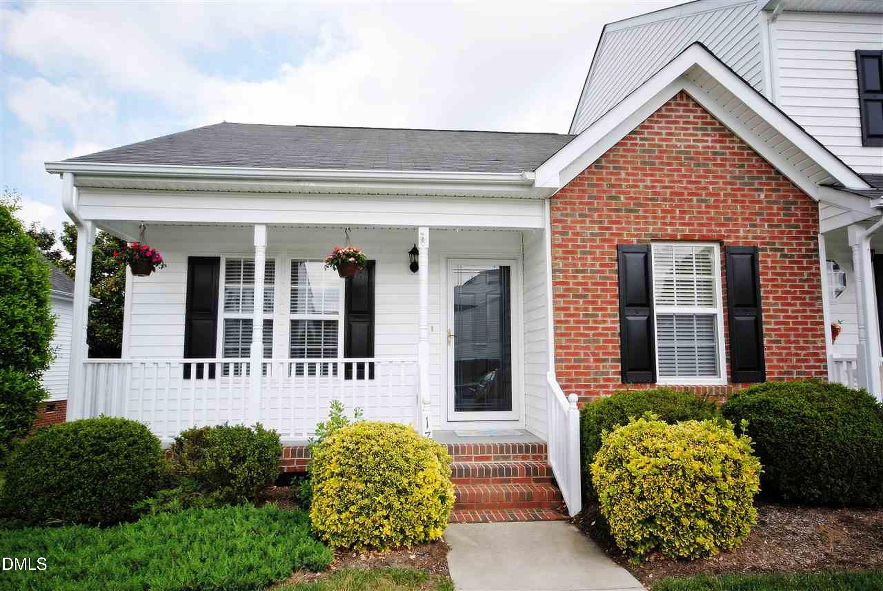 1716 Stroll Circle Property Photo 1