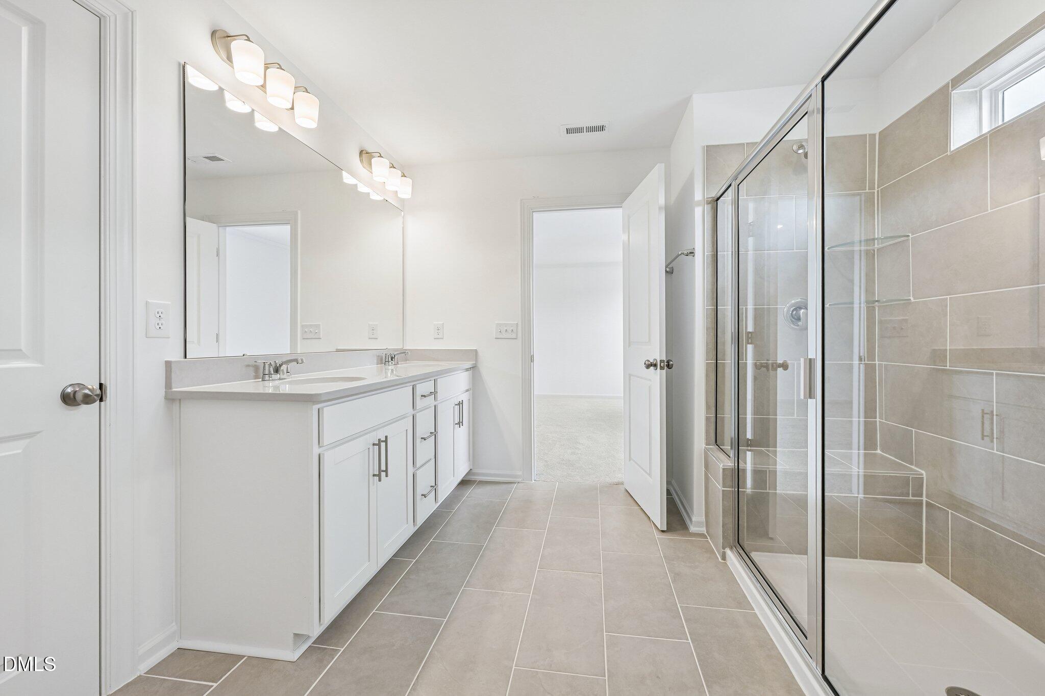 685 Sun Mdw Drive Property Photo 4
