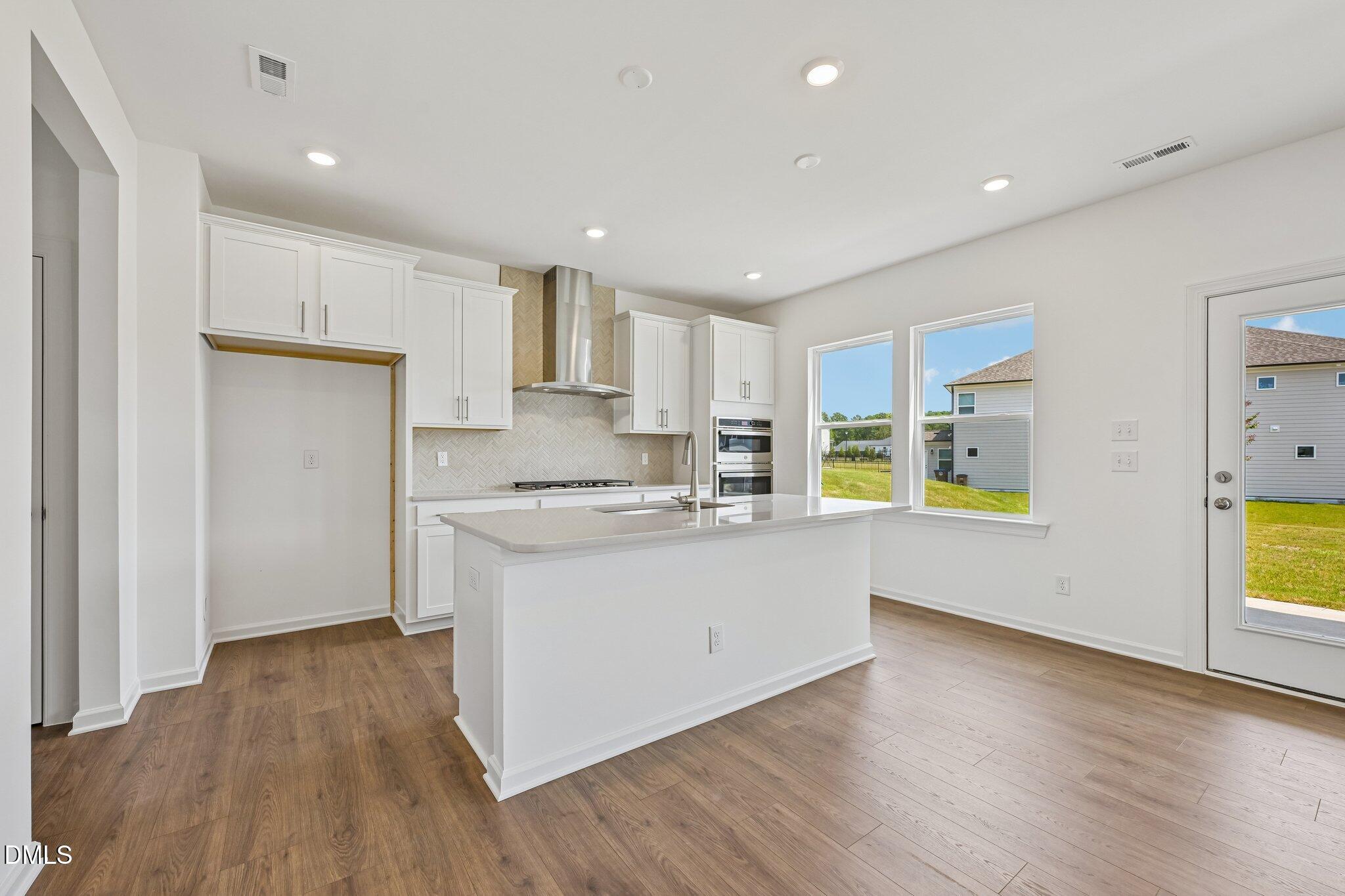 685 Sun Mdw Drive Property Photo 11