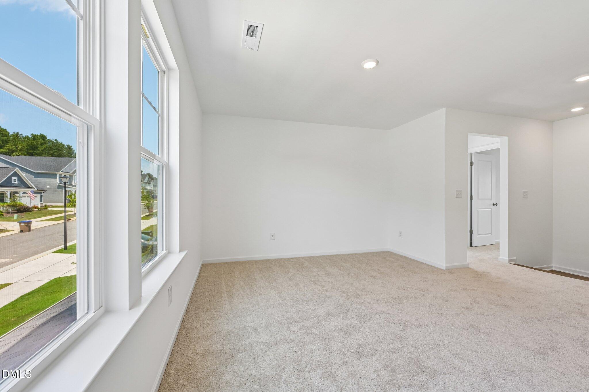 685 Sun Mdw Drive Property Photo 18