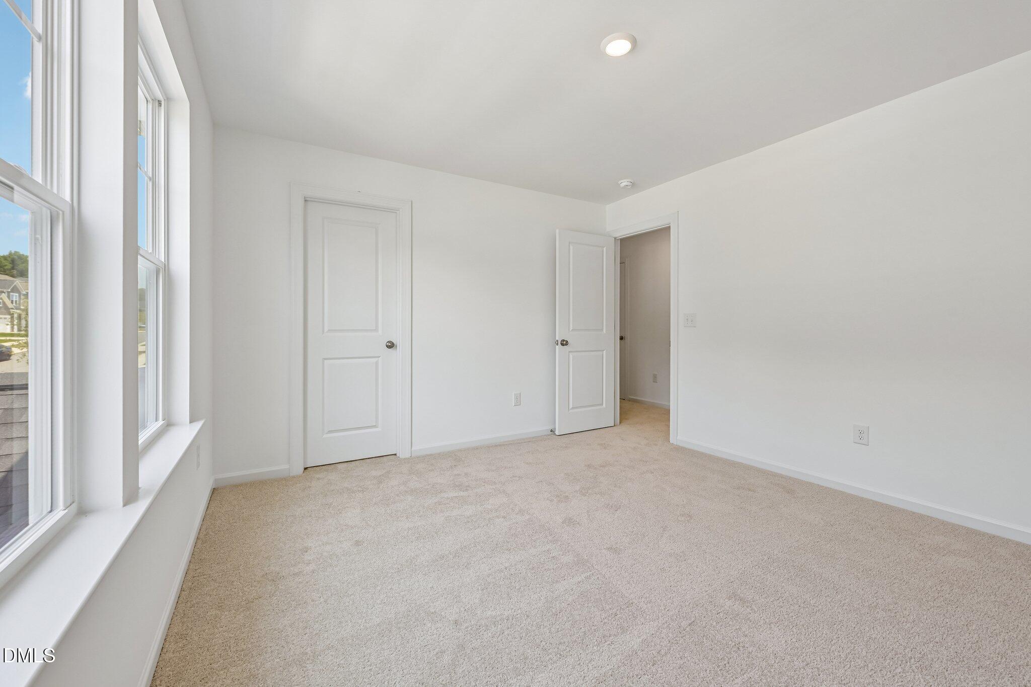 685 Sun Mdw Drive Property Photo 24