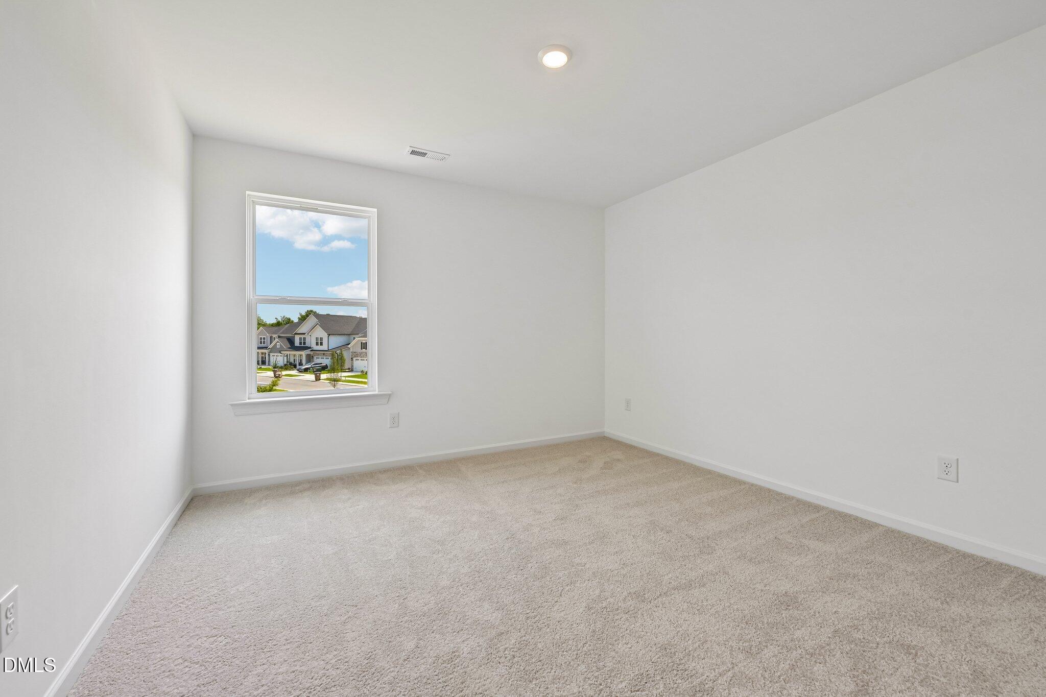 685 Sun Mdw Drive Property Photo 25