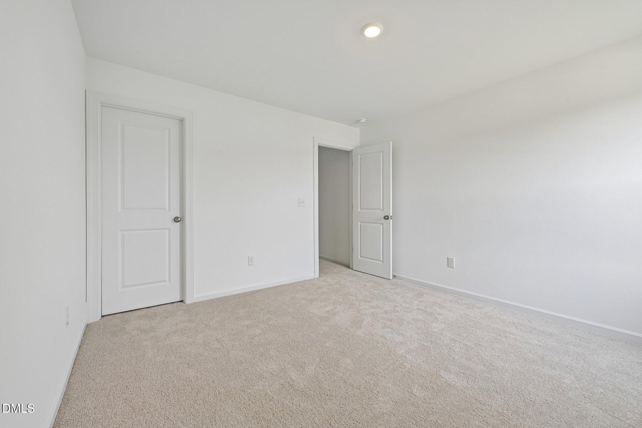 685 Sun Mdw Drive Property Photo 26