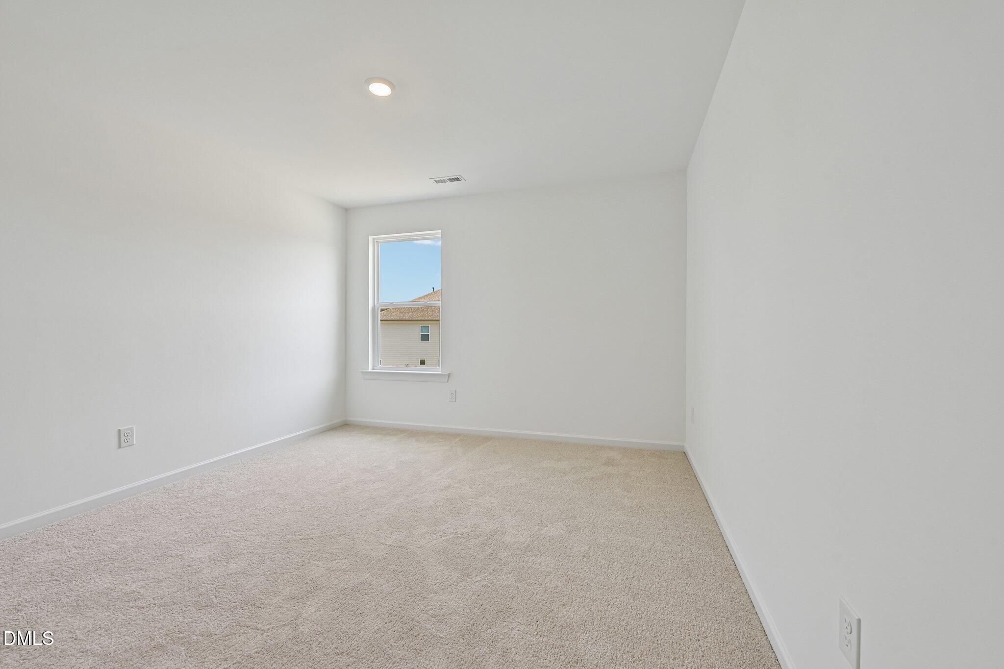 685 Sun Mdw Drive Property Photo 27