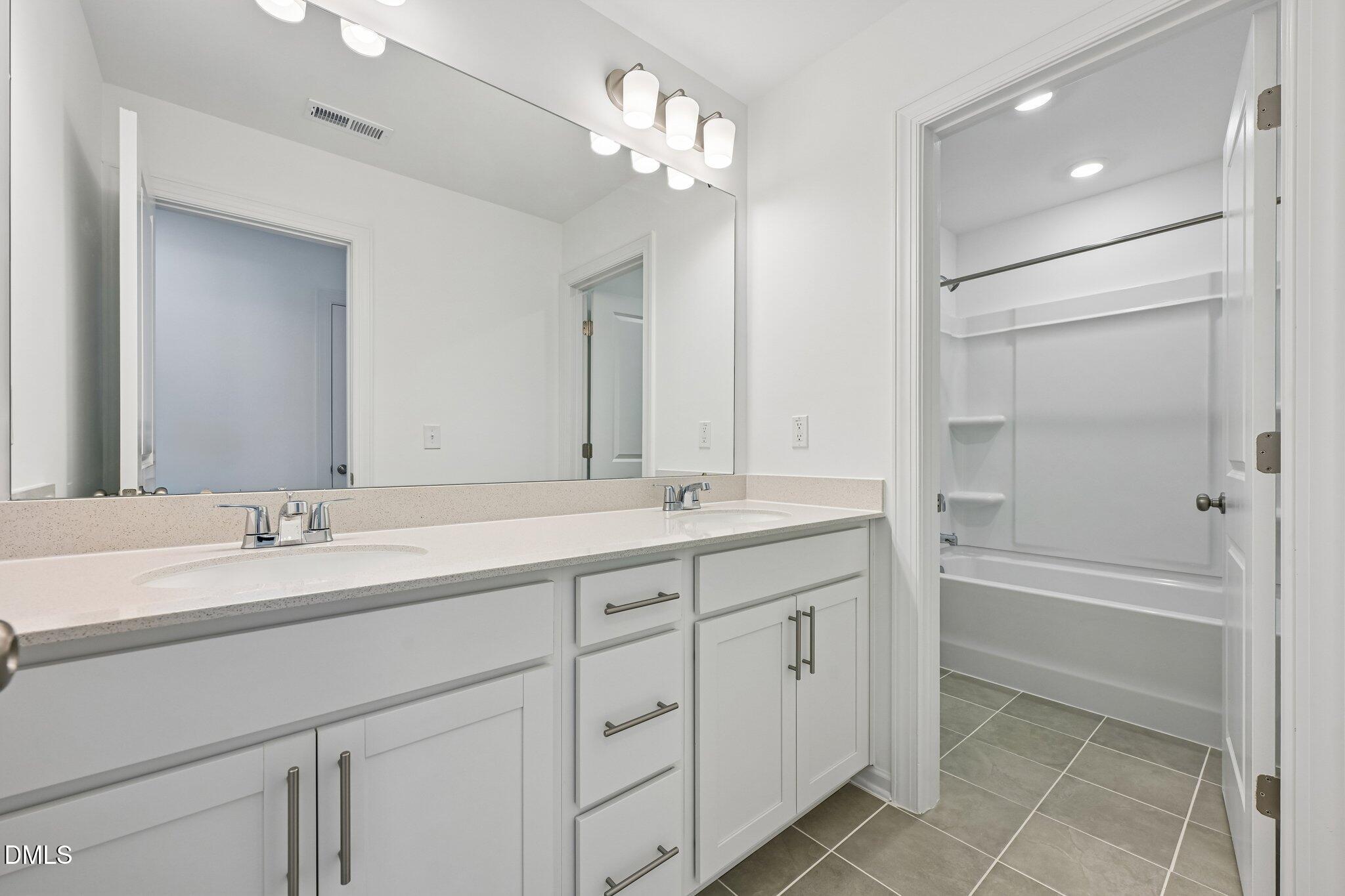 685 Sun Mdw Drive Property Photo 29