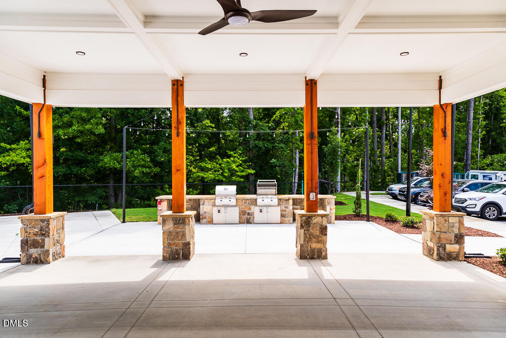 685 Sun Mdw Drive Property Photo 46