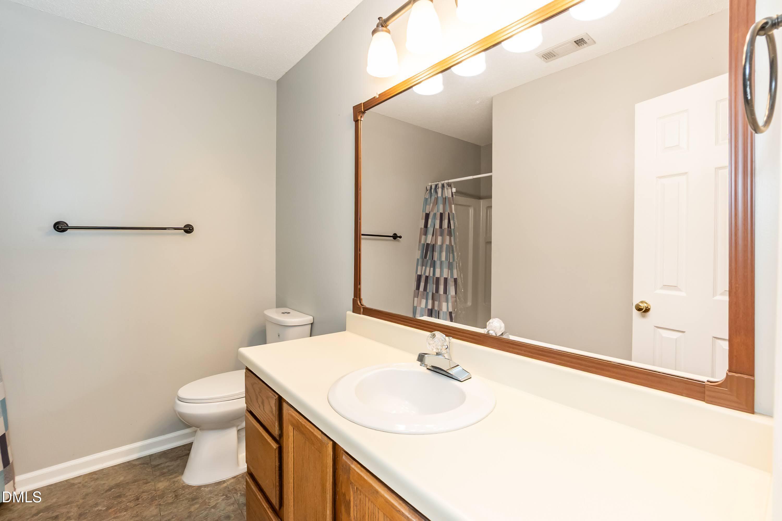 61 Crystal Oaks Court Property Photo 14
