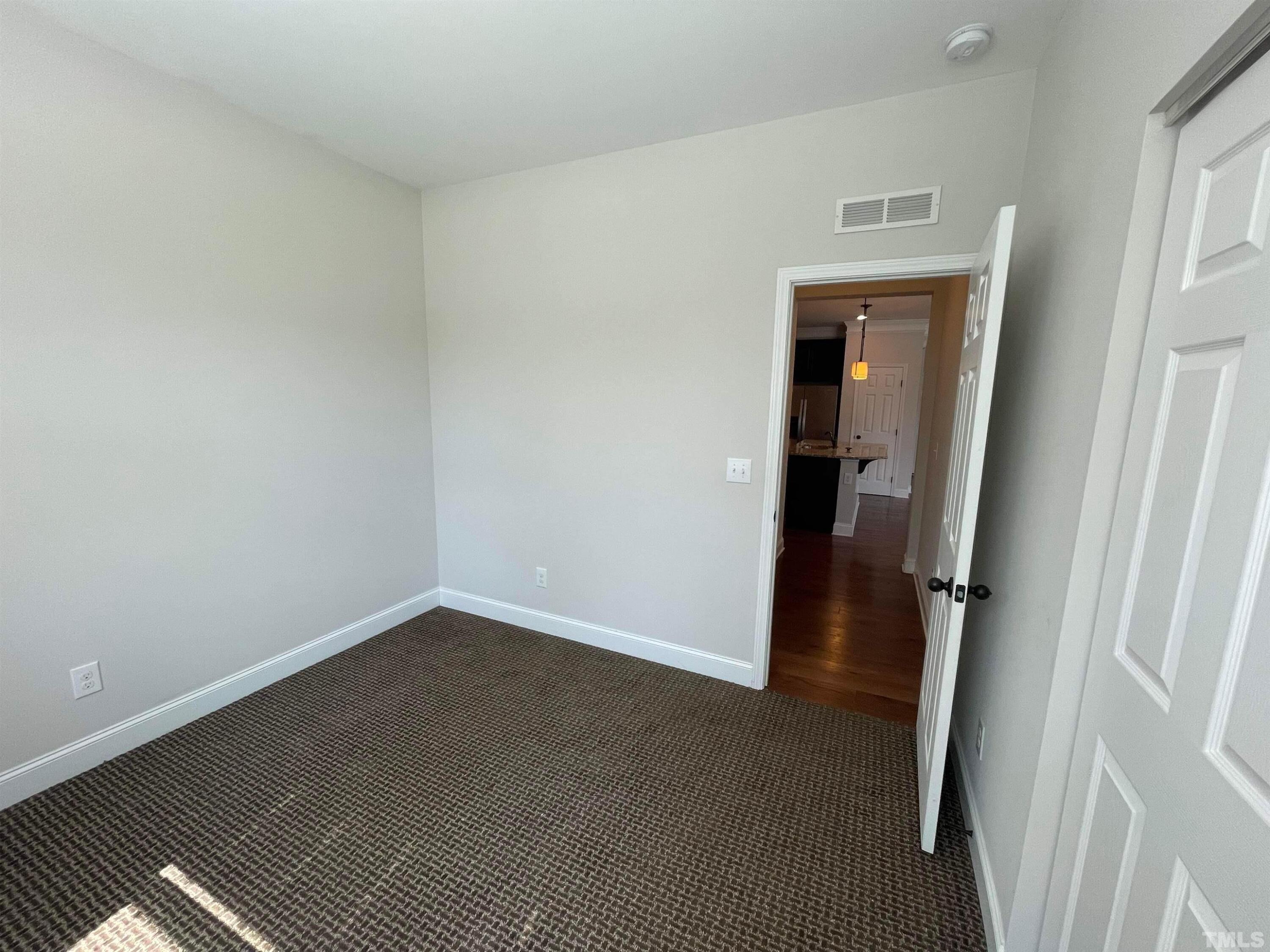 1454 Glenwater Drive Property Photo 11