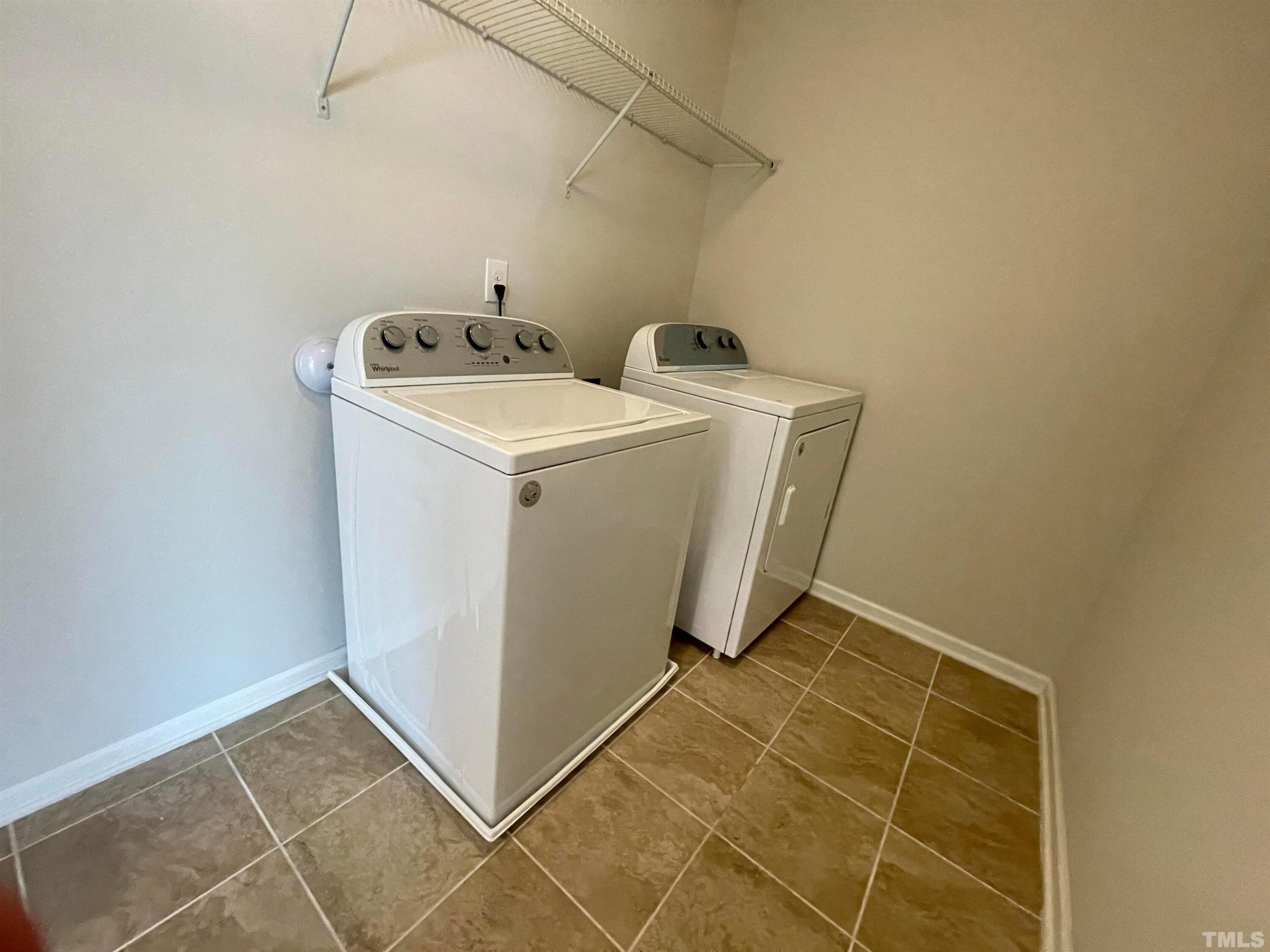 1454 Glenwater Drive Property Photo 25