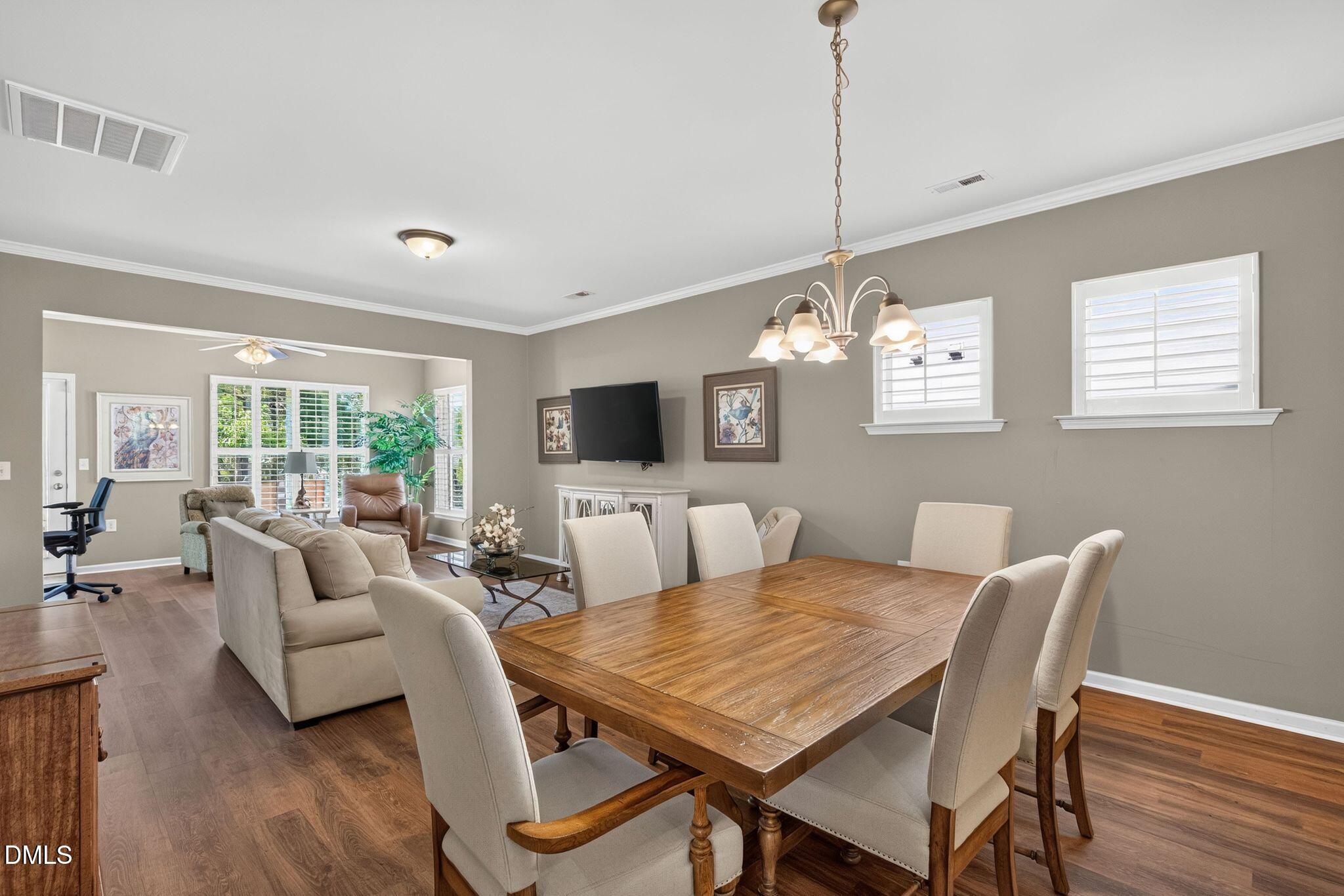 209 Rosedale Creek Drive Property Photo 8