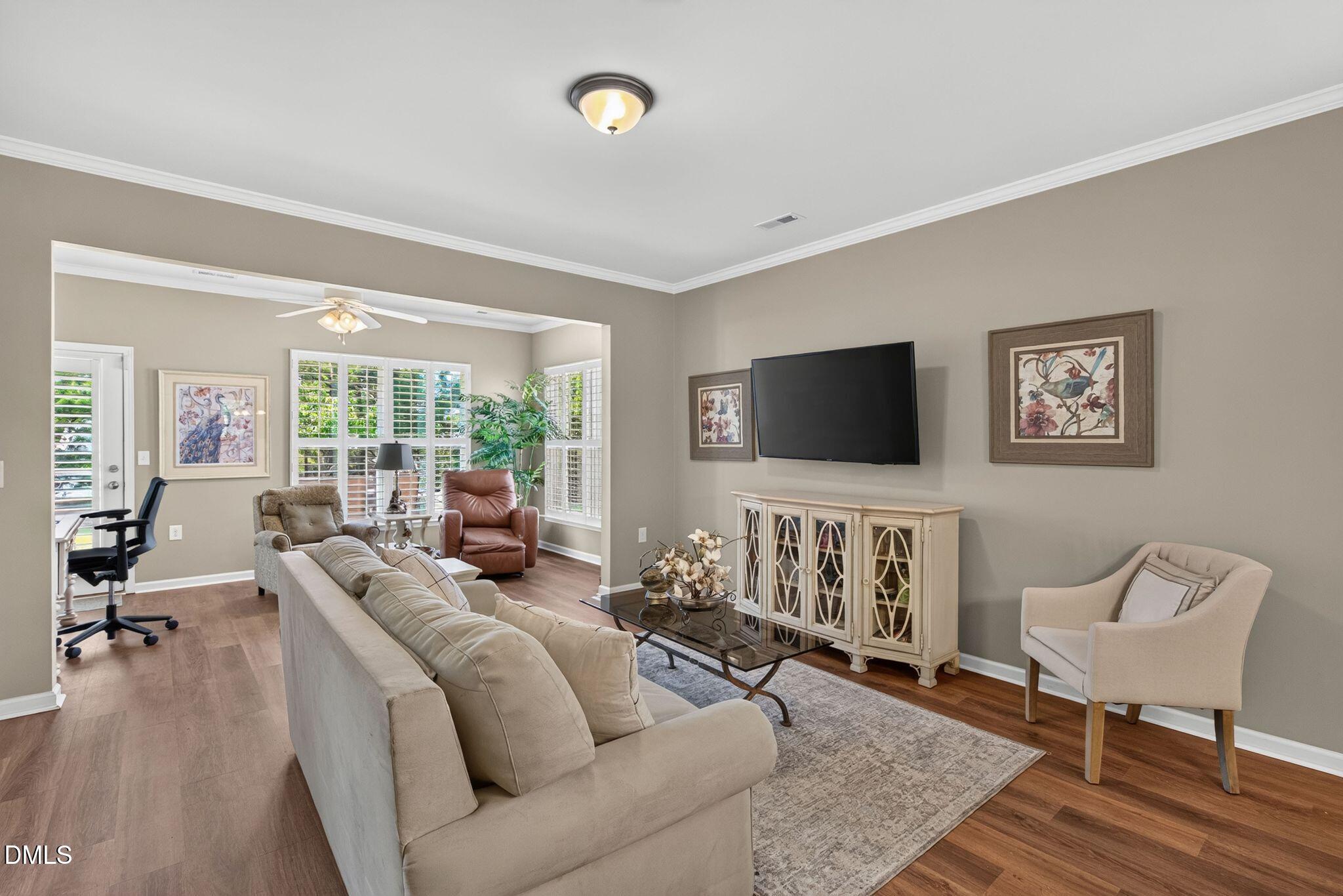 209 Rosedale Creek Drive Property Photo 11