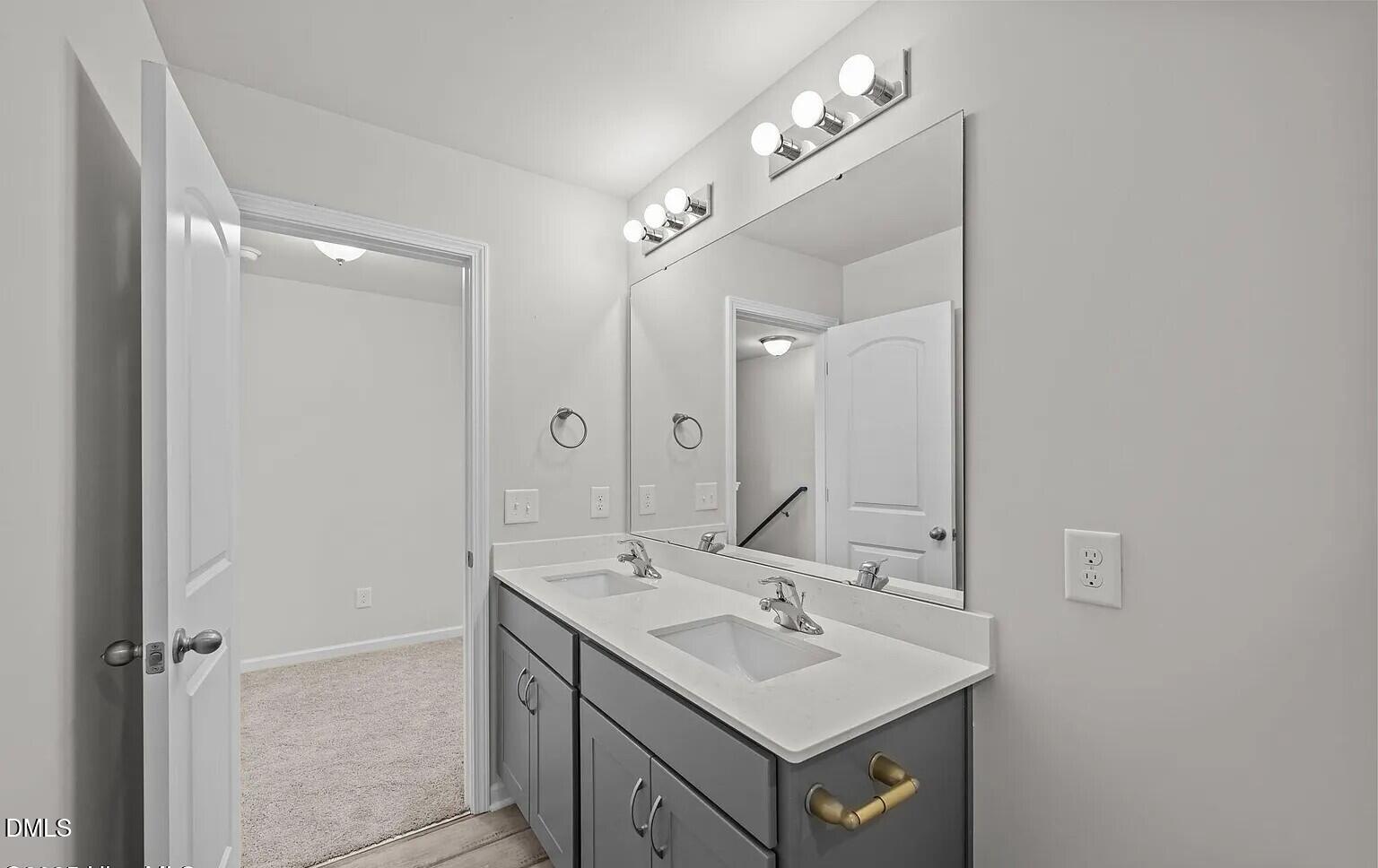 213 Slatestone Road Property Photo 21