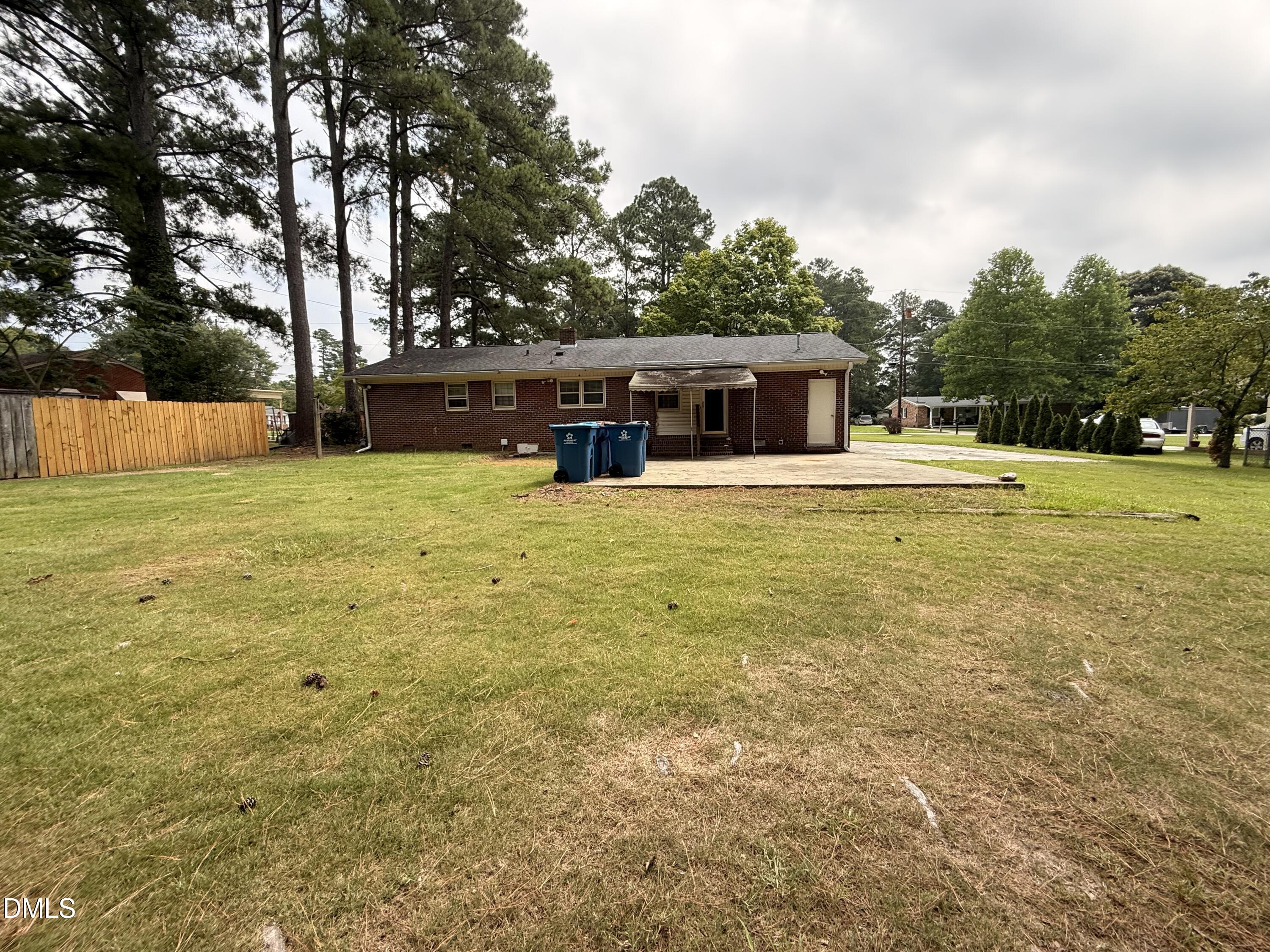 803 W Morris Circle Property Photo 2