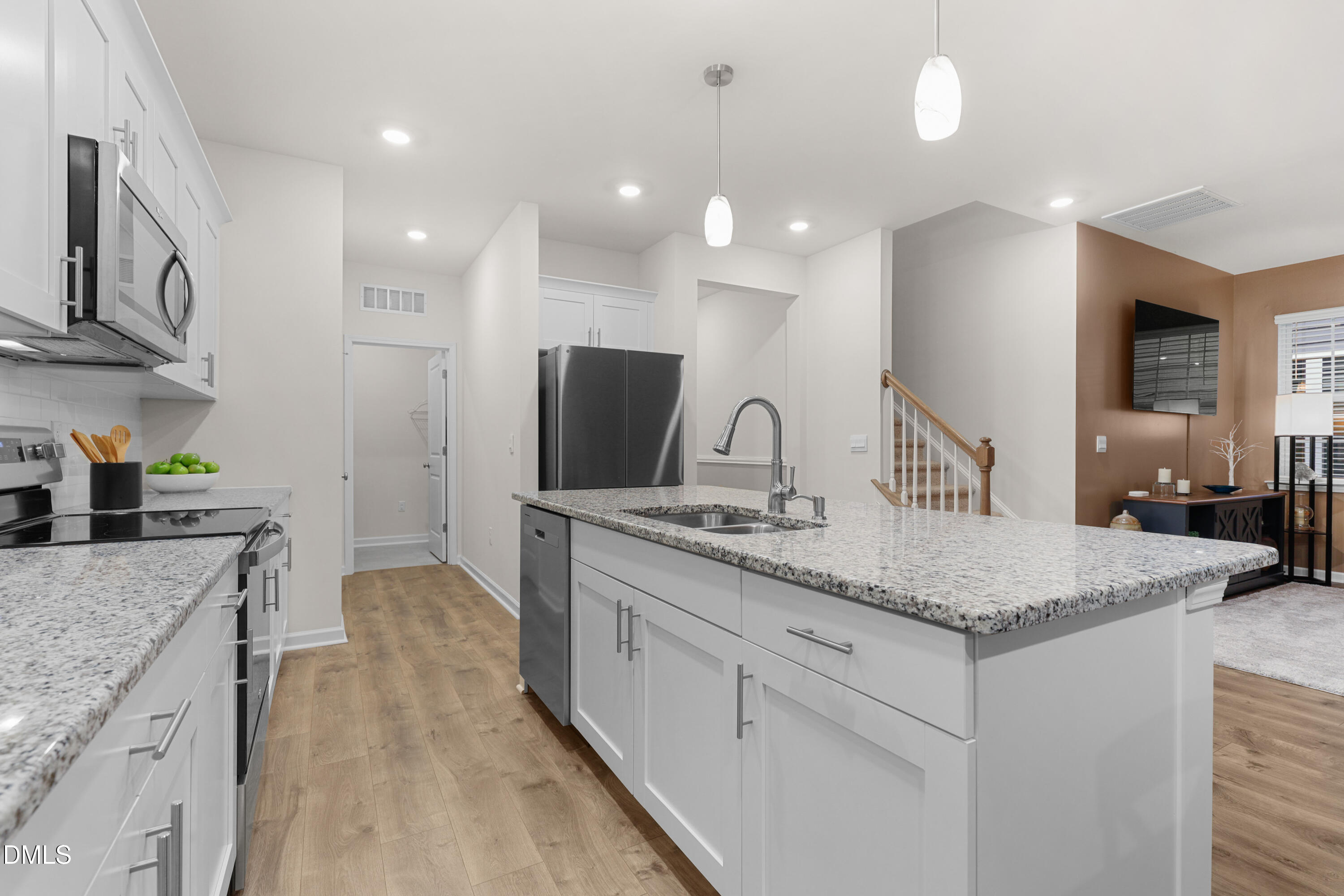 400 Haywood Glen Drive Property Photo 14
