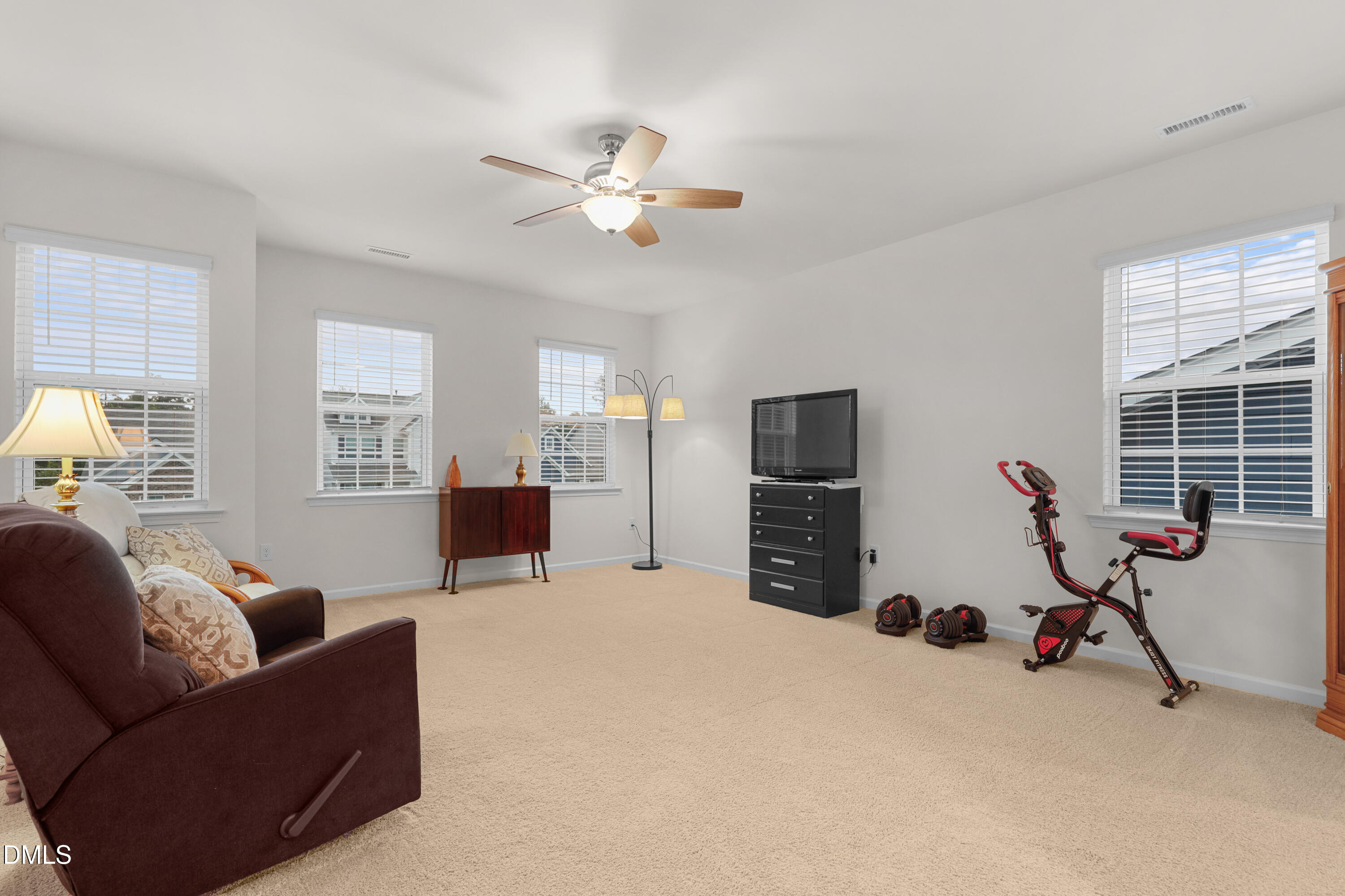 400 Haywood Glen Drive Property Photo 27
