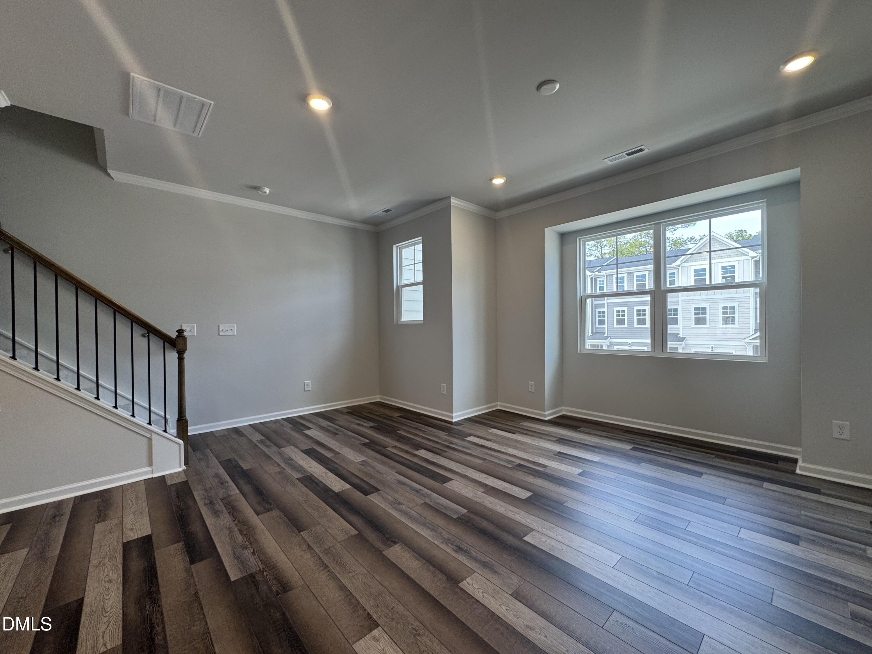 407 Deercroft Drive Property Photo 12