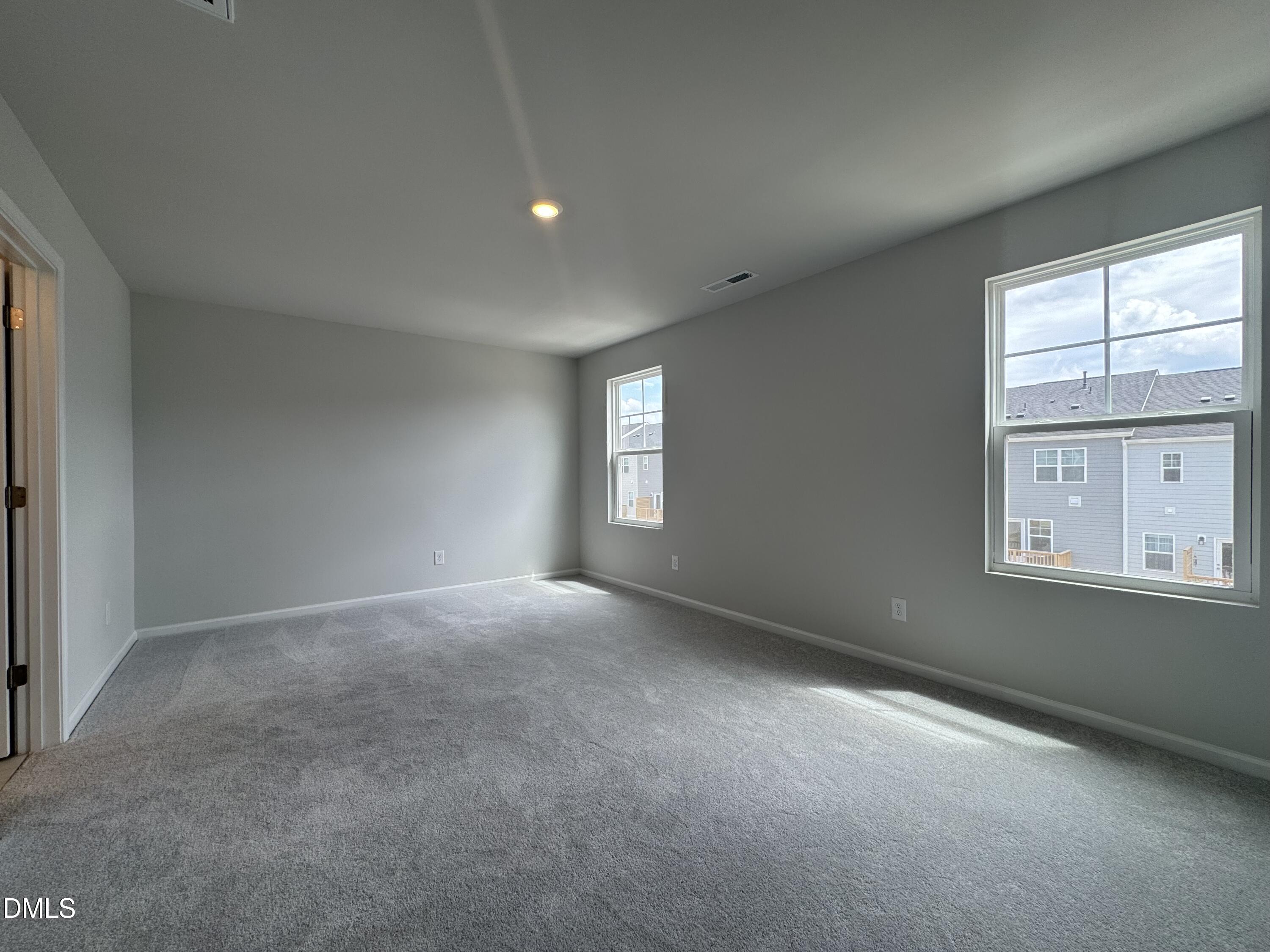 407 Deercroft Drive Property Photo 14