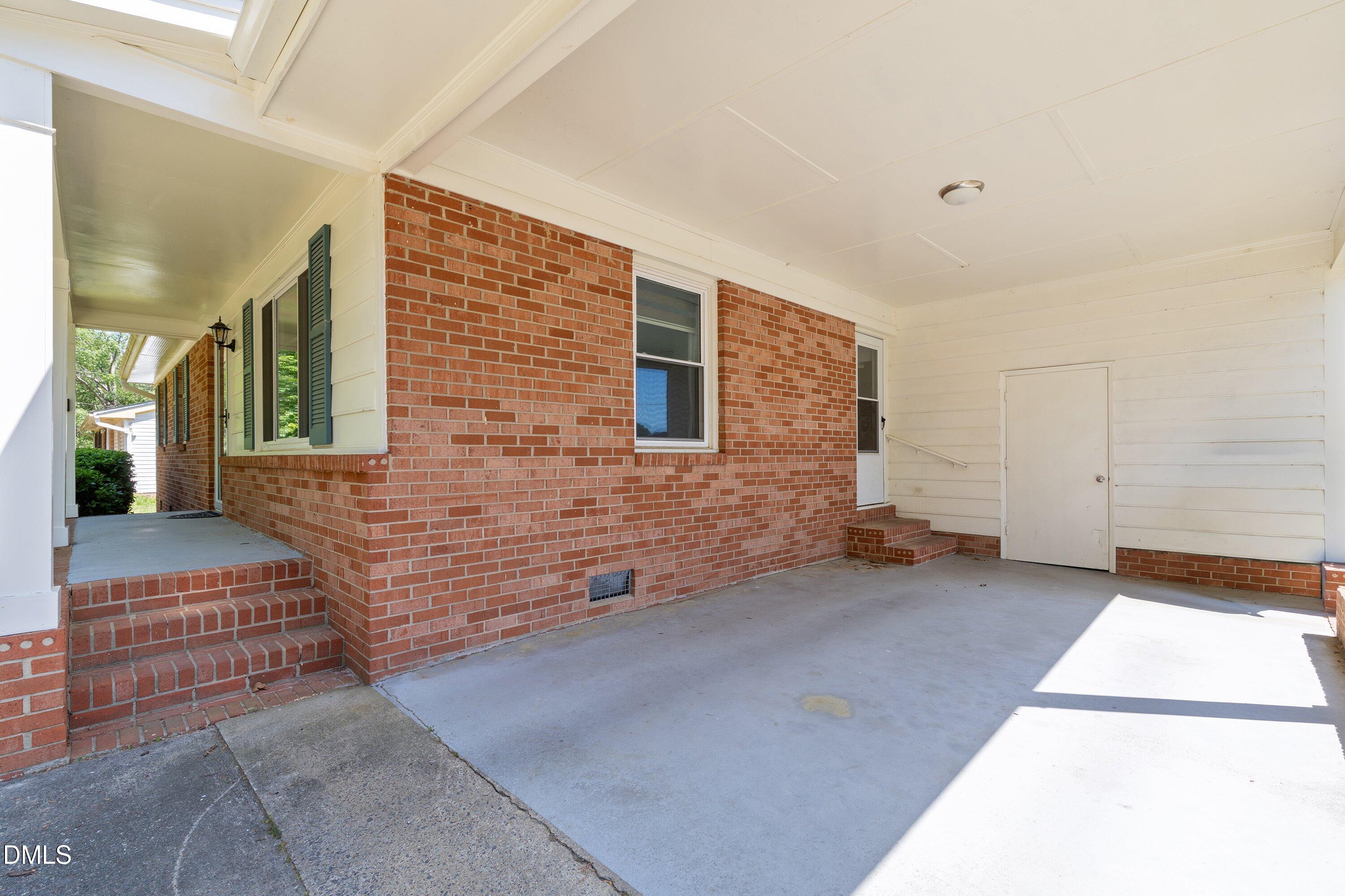 2103 Michael Lane Property Photo 4