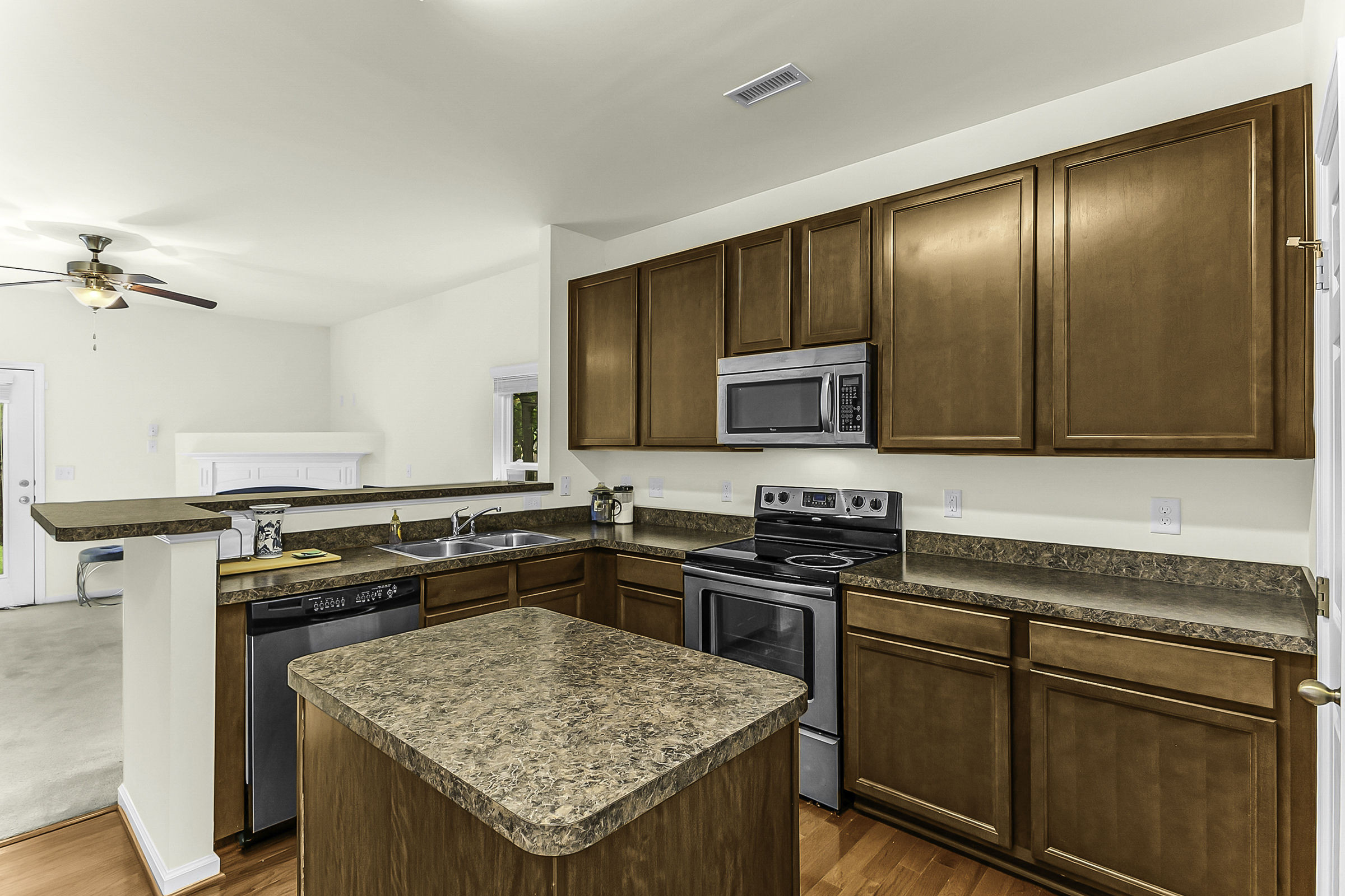 1606 Holly Grove Way Property Photo 13