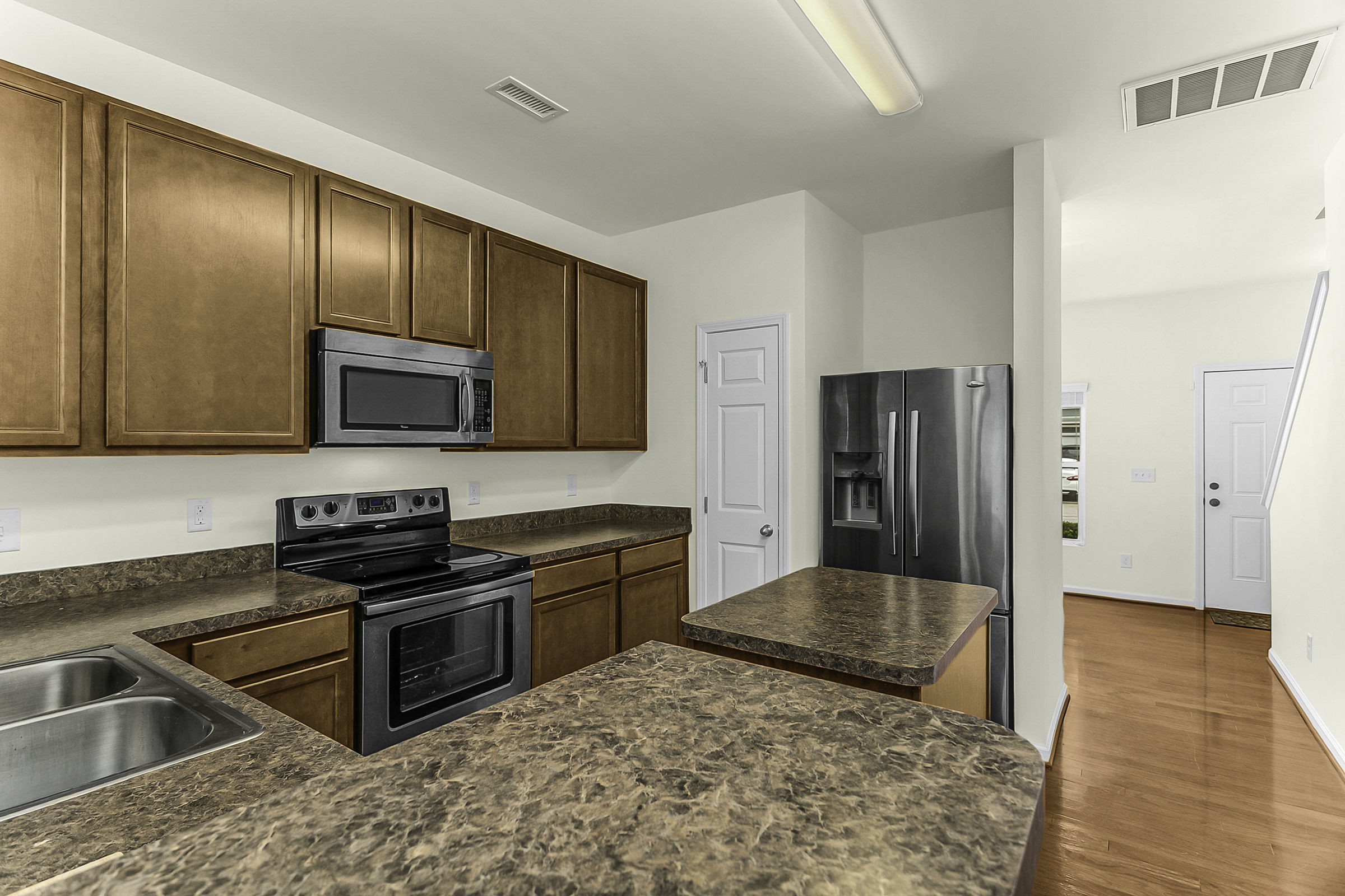 1606 Holly Grove Way Property Photo 14