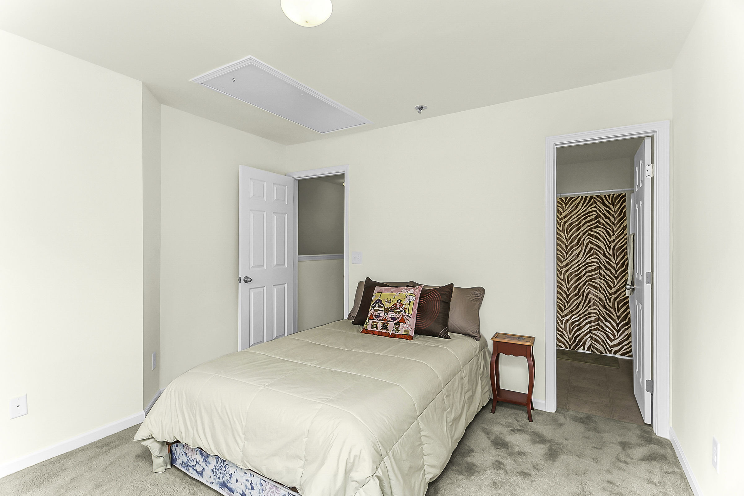 1606 Holly Grove Way Property Photo 20