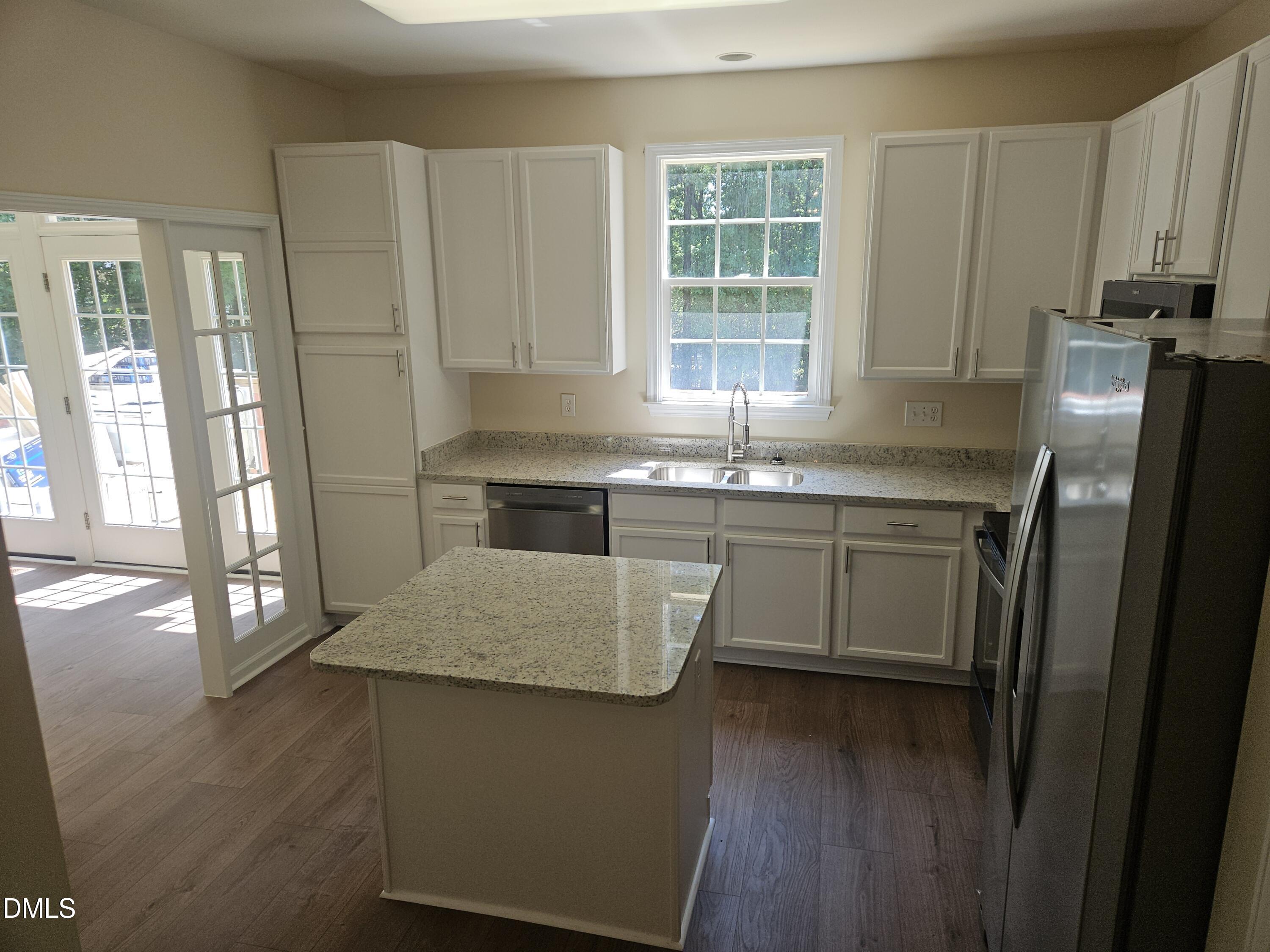5601 Picnic Rock Lane Property Photo 5