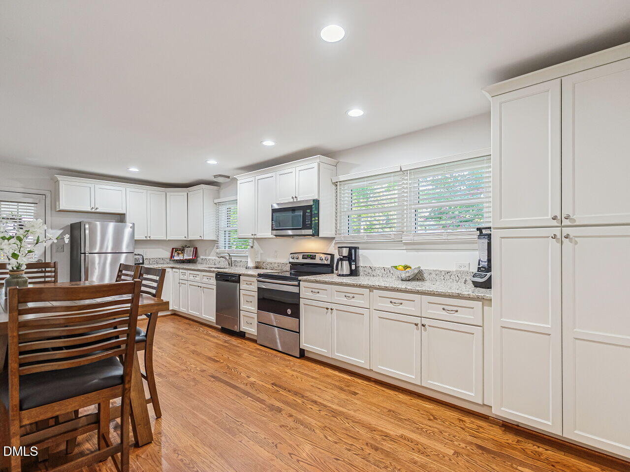 1300 Lakeside Drive Property Photo 6