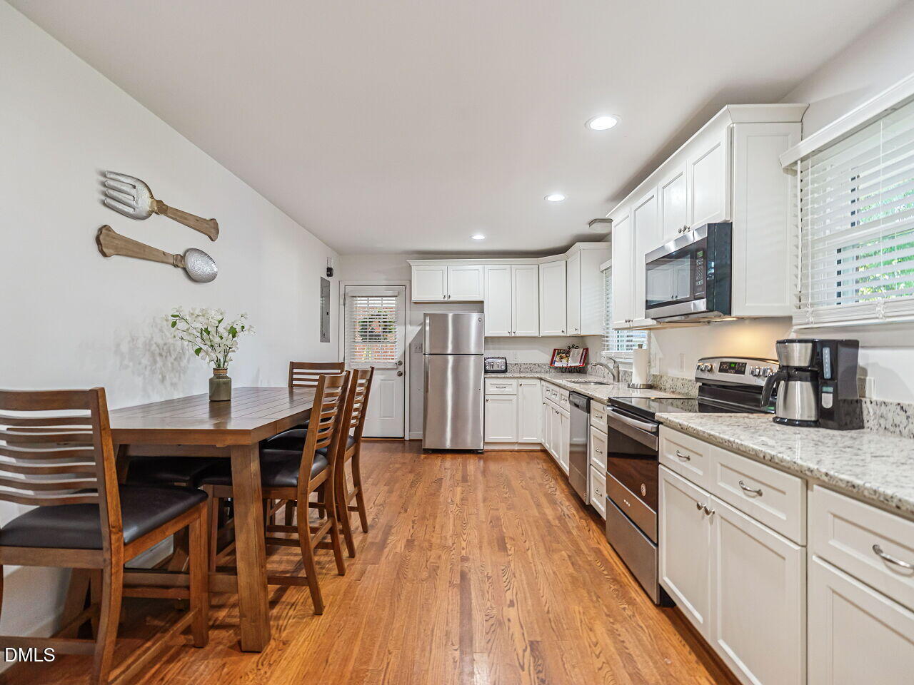 1300 Lakeside Drive Property Photo 8