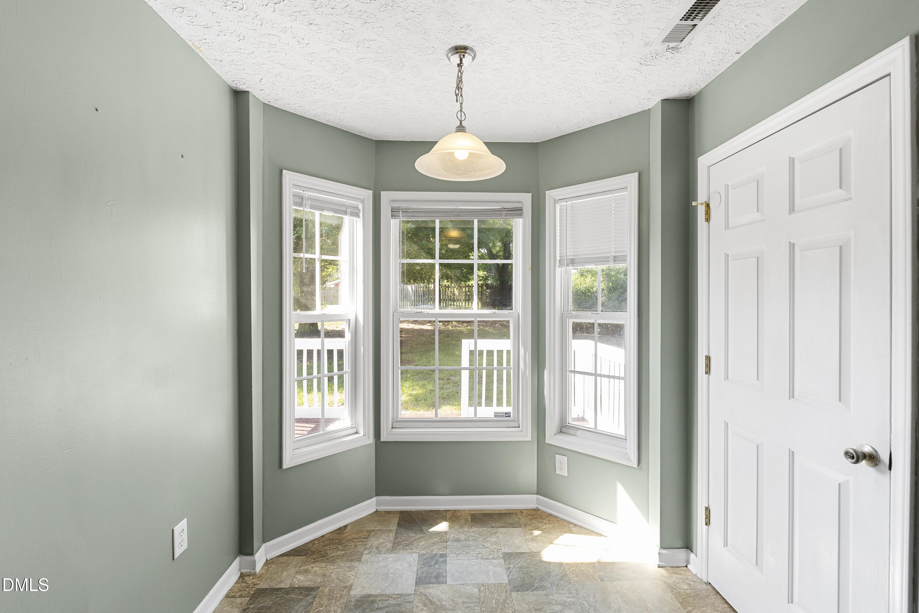 1070 Roundabout Road Property Photo 17