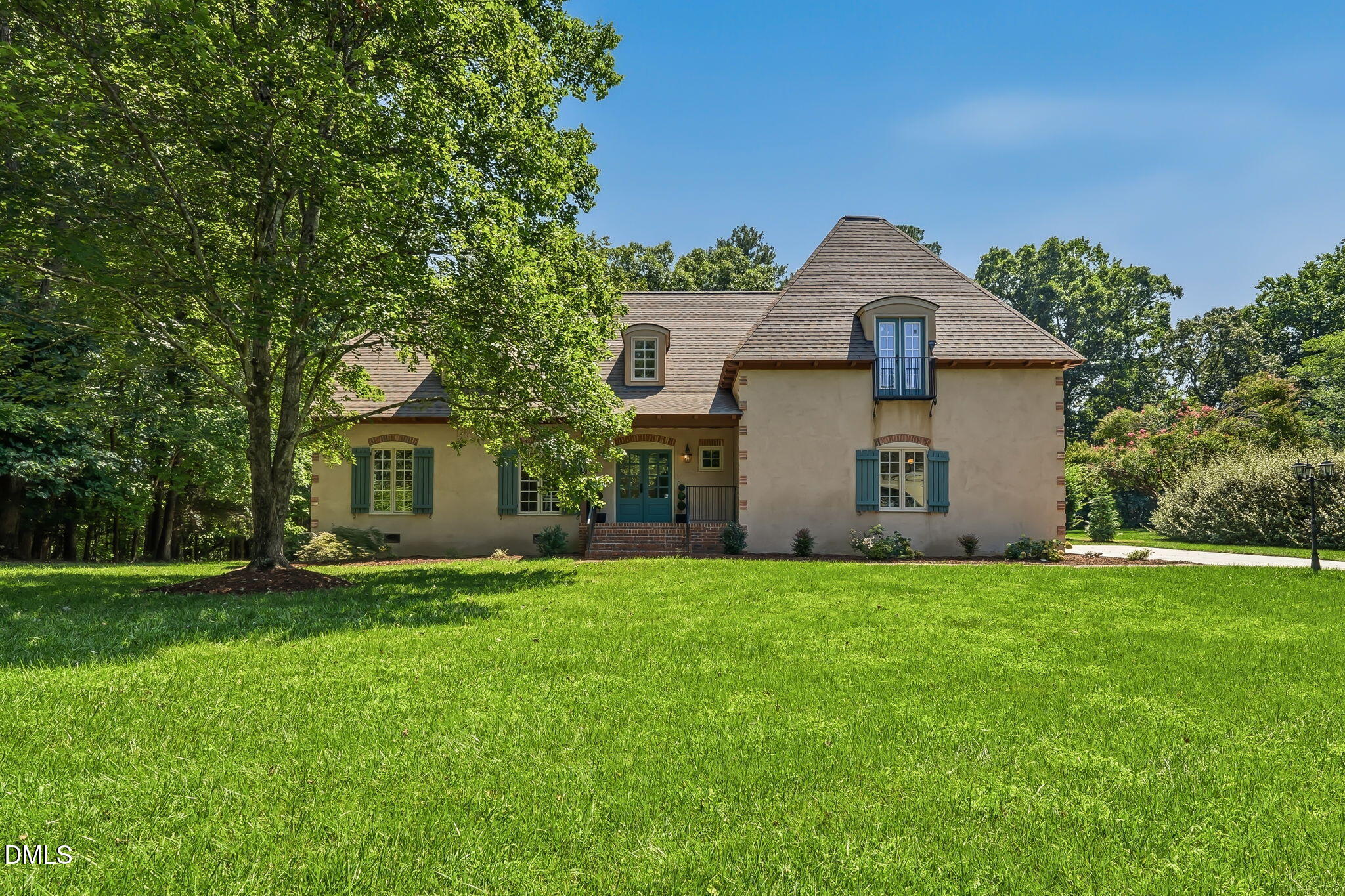 1005 Woodlot Ridge Road Property Photo 1