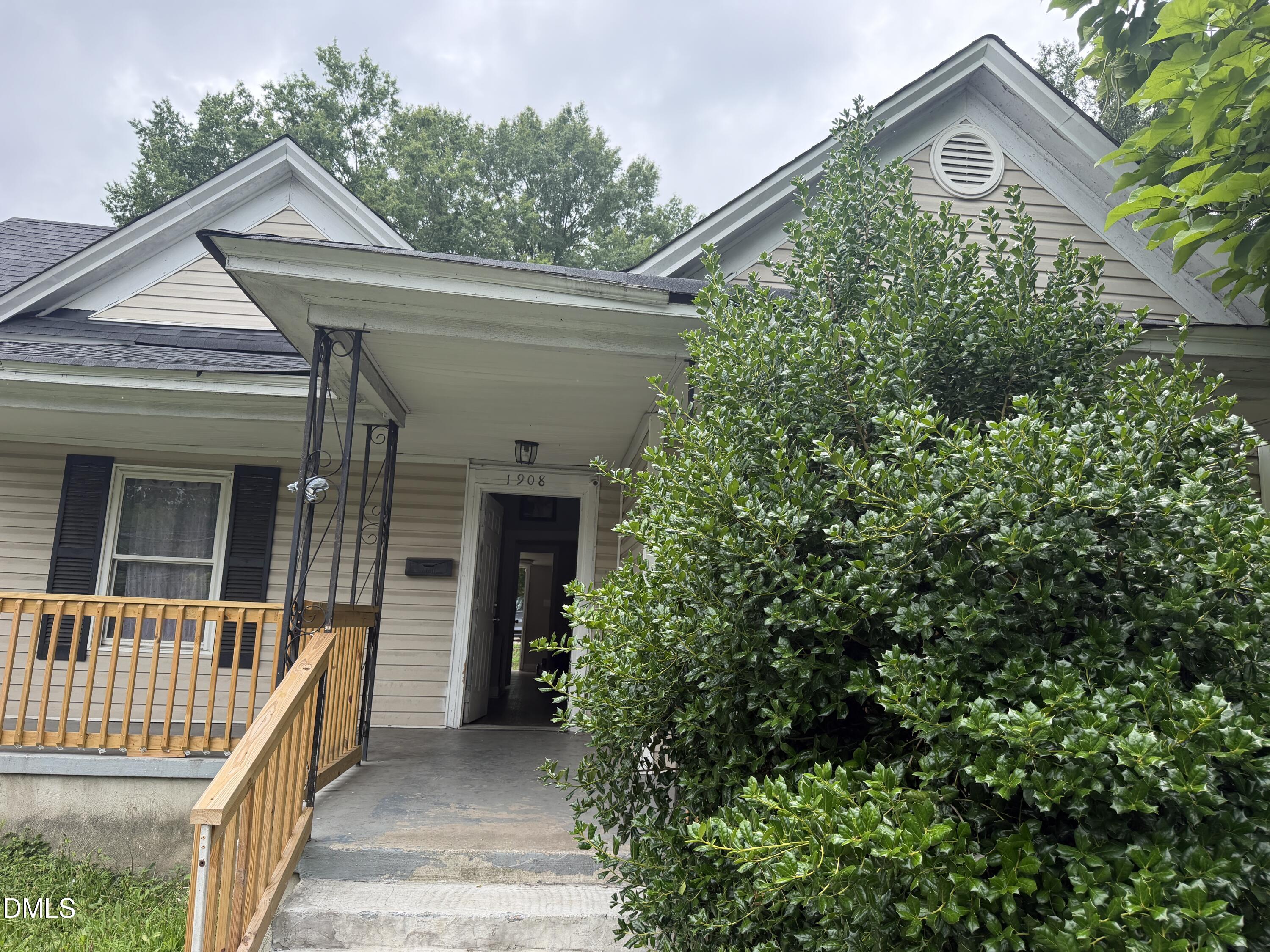 1908 Angier Avenue Property Photo 1