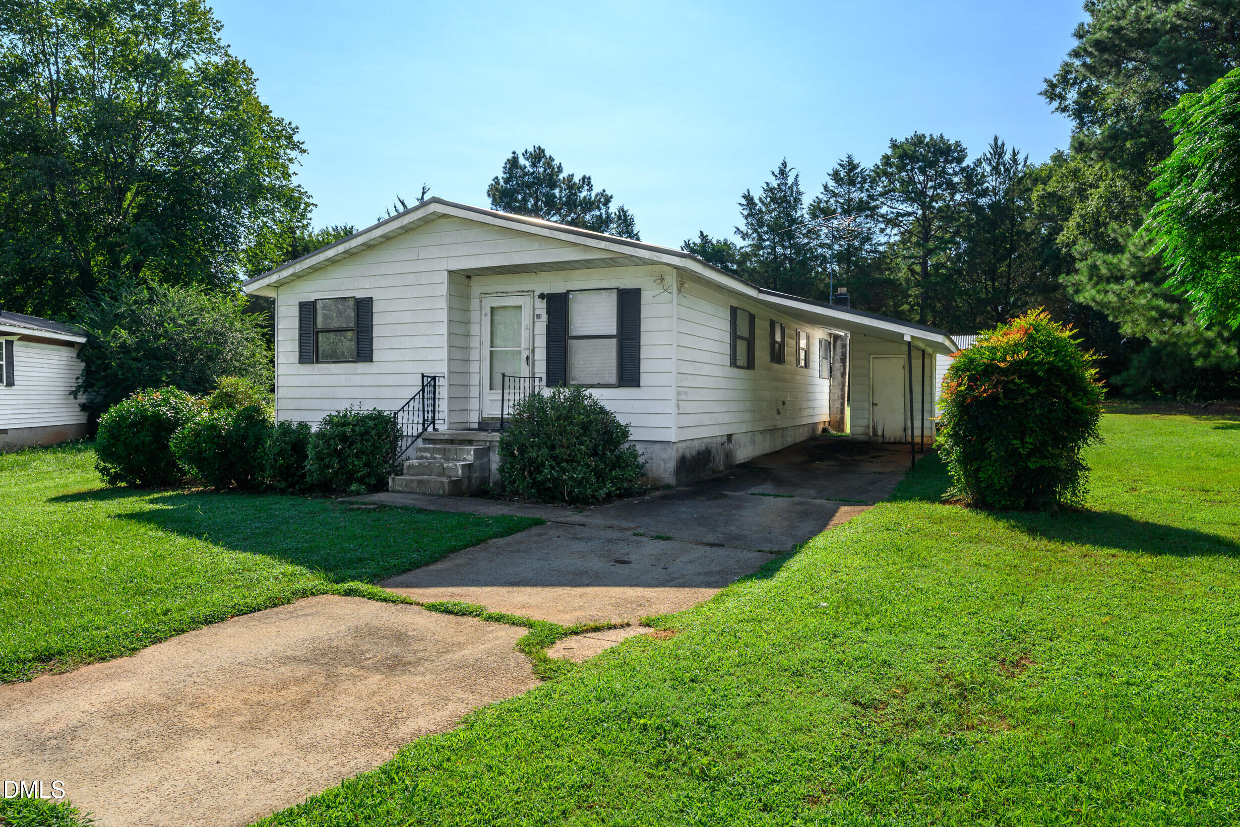 111 Brown Circle Property Photo 1