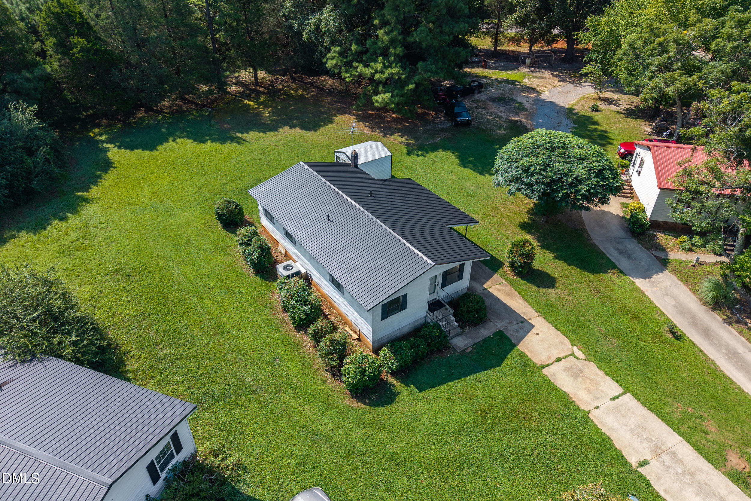 111 Brown Circle Property Photo 1