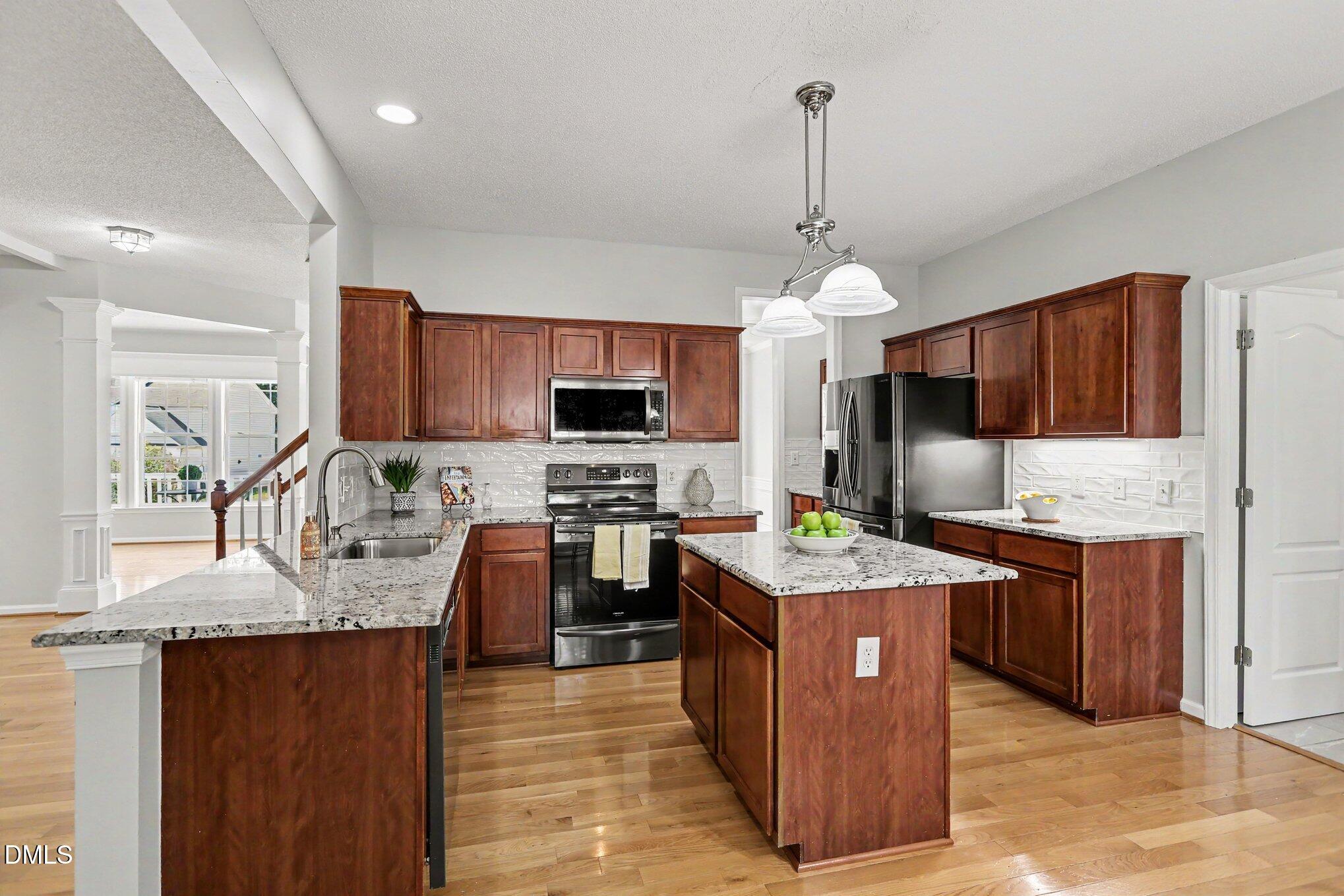 2414 Colony Woods Drive Property Photo 4