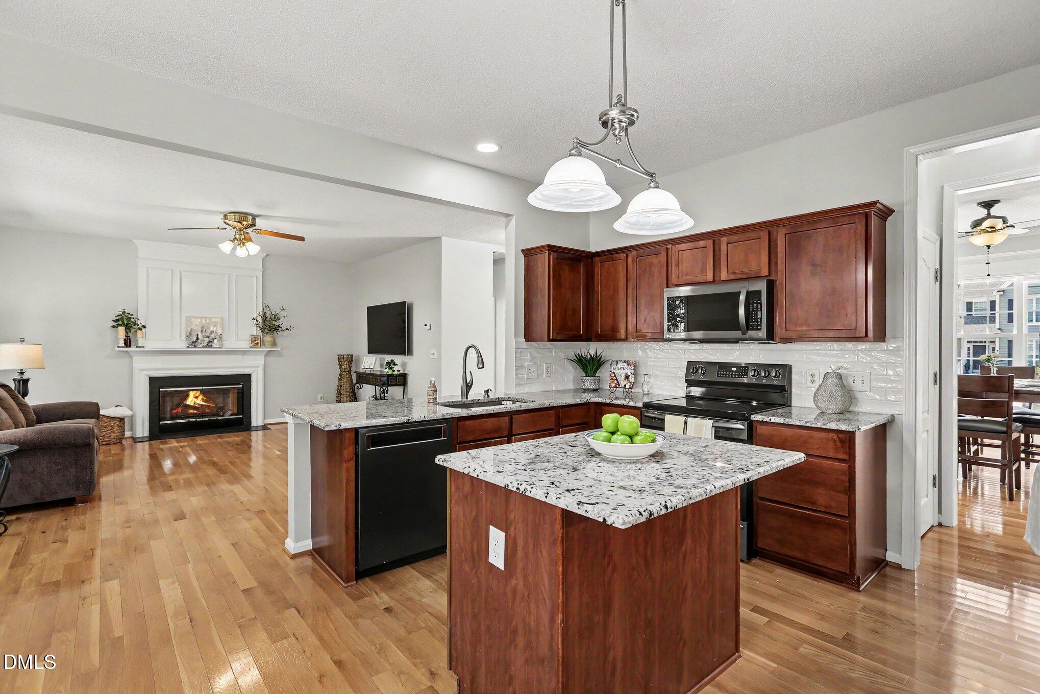 2414 Colony Woods Drive Property Photo 8