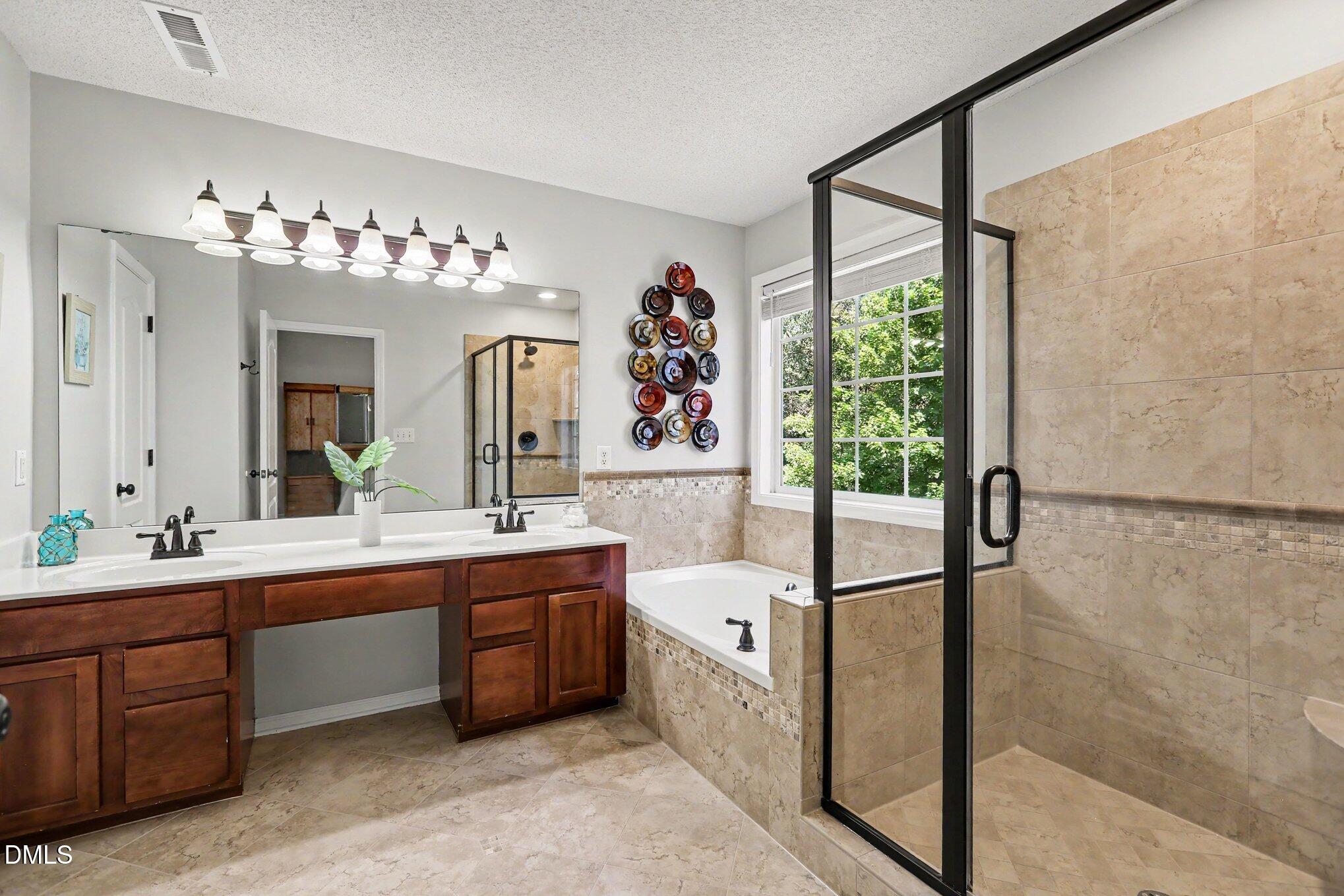 2414 Colony Woods Drive Property Photo 22