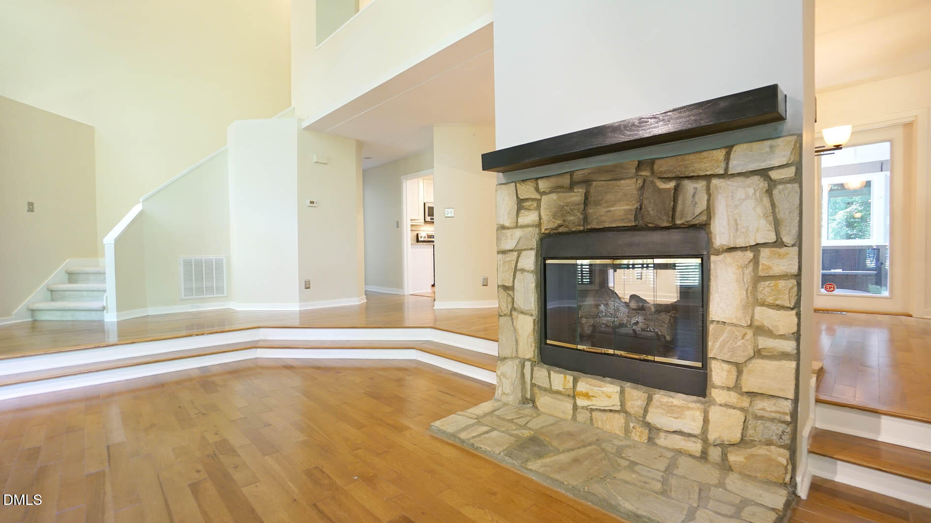 818 Lake Forest Drive Property Photo 19