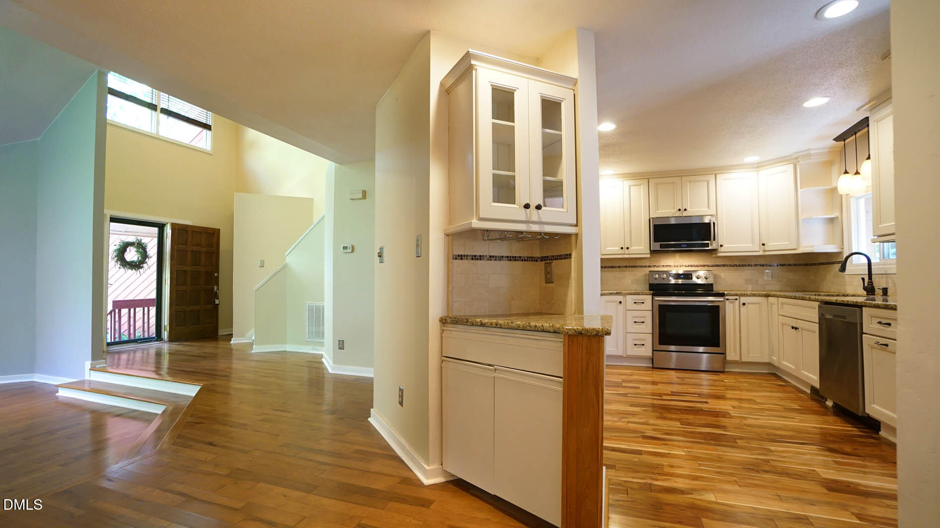 818 Lake Forest Drive Property Photo 22