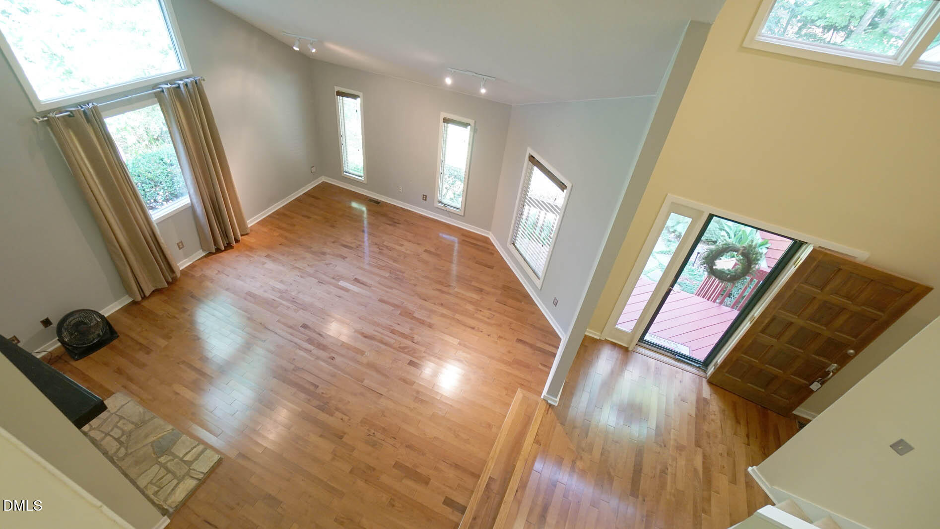 818 Lake Forest Drive Property Photo 34