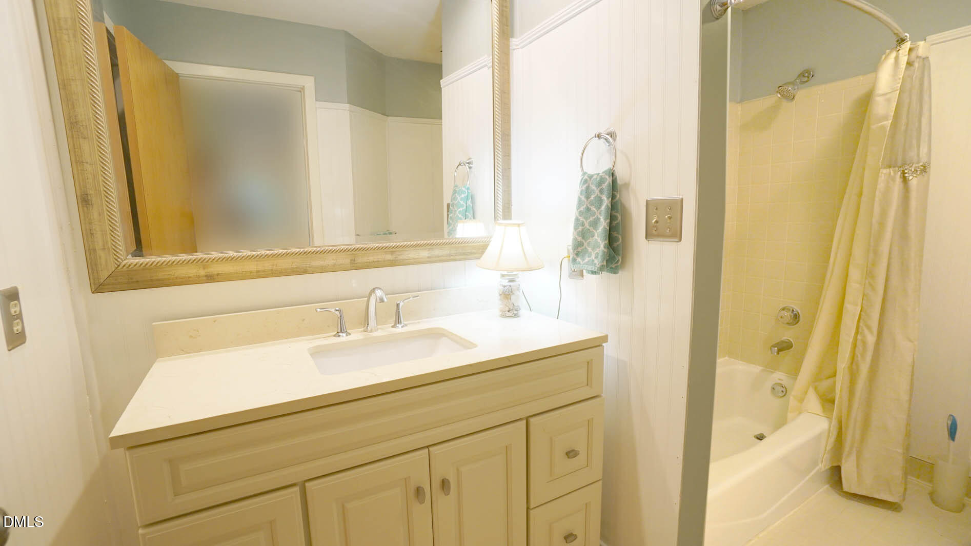 818 Lake Forest Drive Property Photo 38
